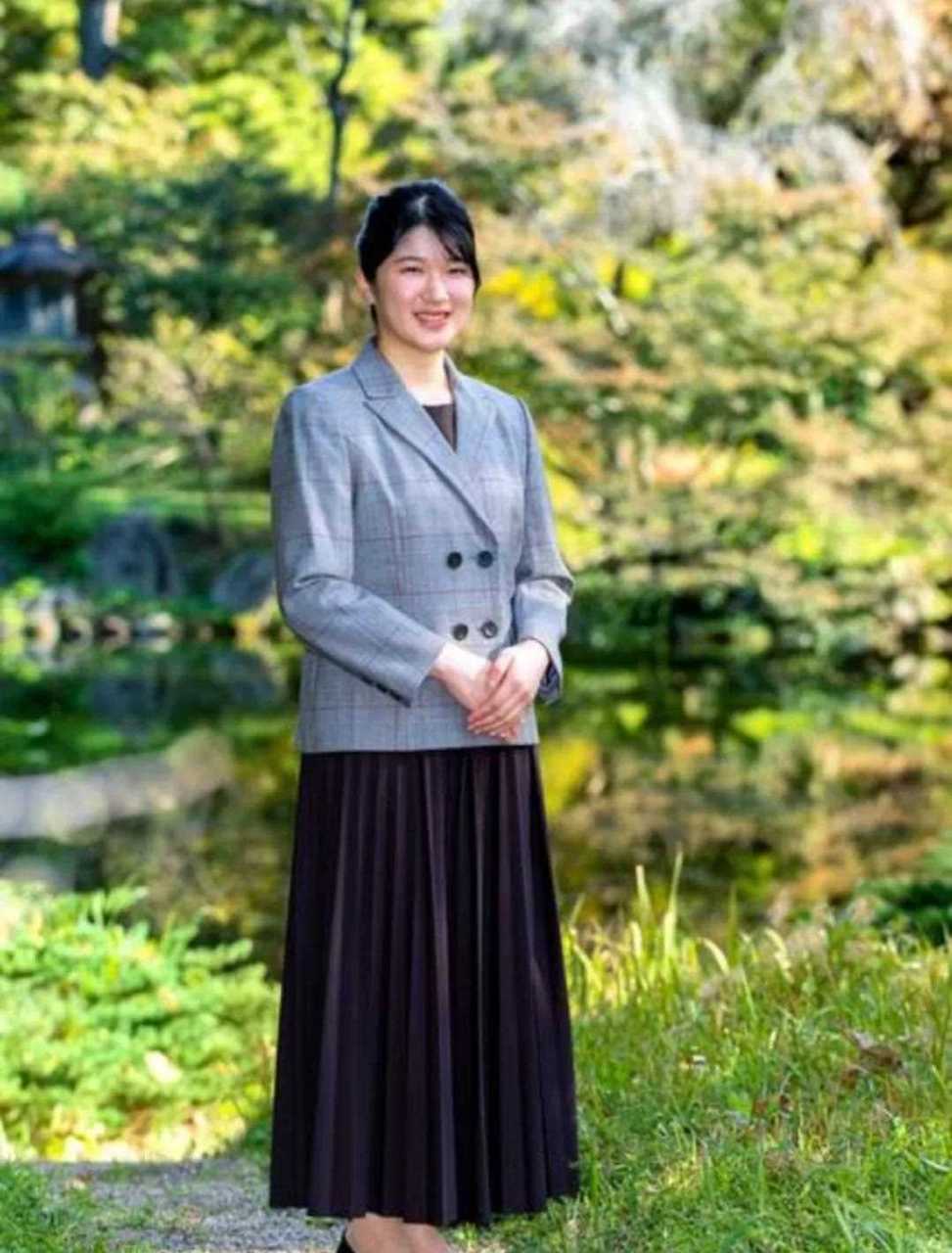 岁日本皇室的爱子公主被指穿搭显老气[惊恐] 网友评论爱子公主和真子