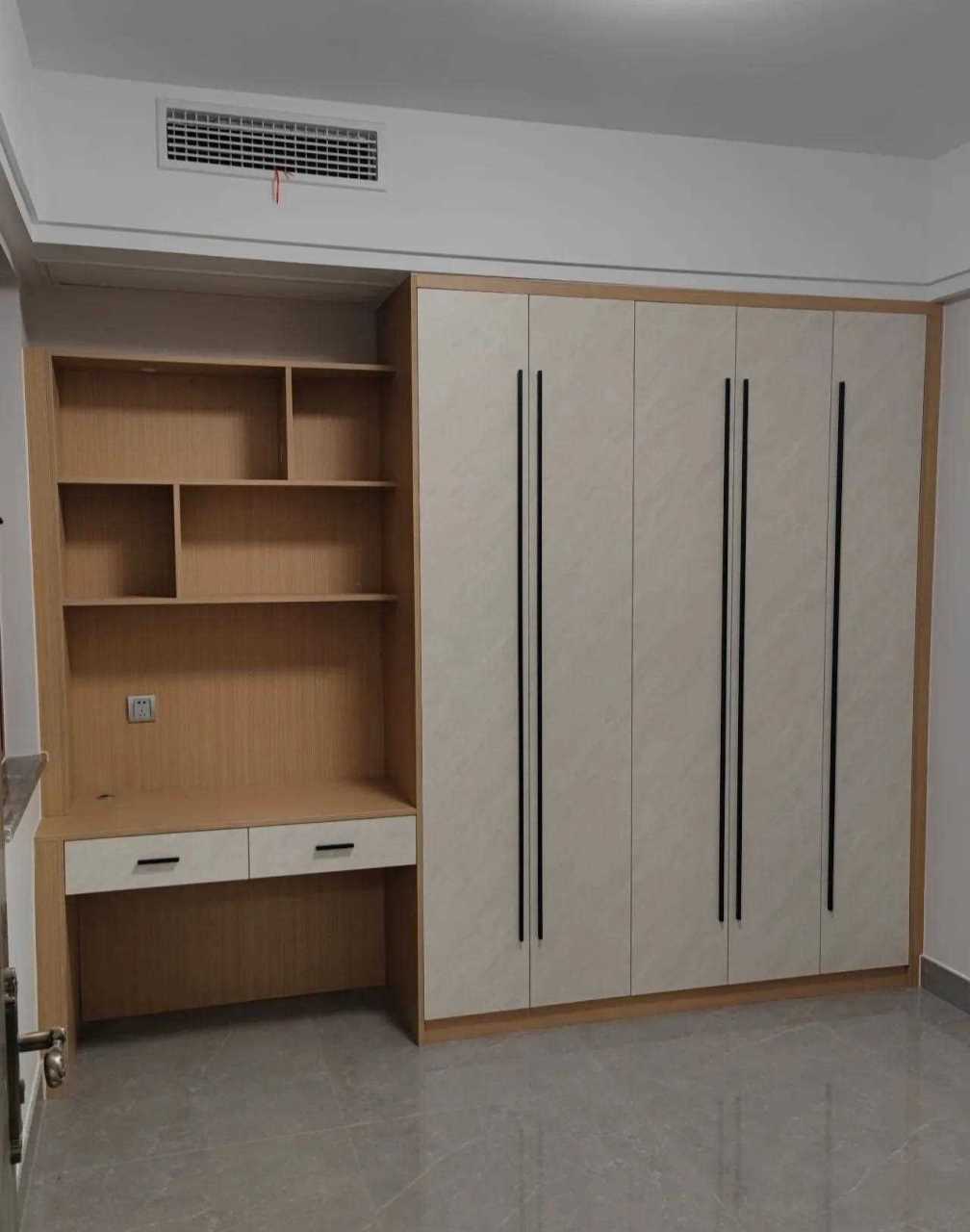 整体采用兔宝宝大芯板,柜体维基密语金,门板斜石纹浅!