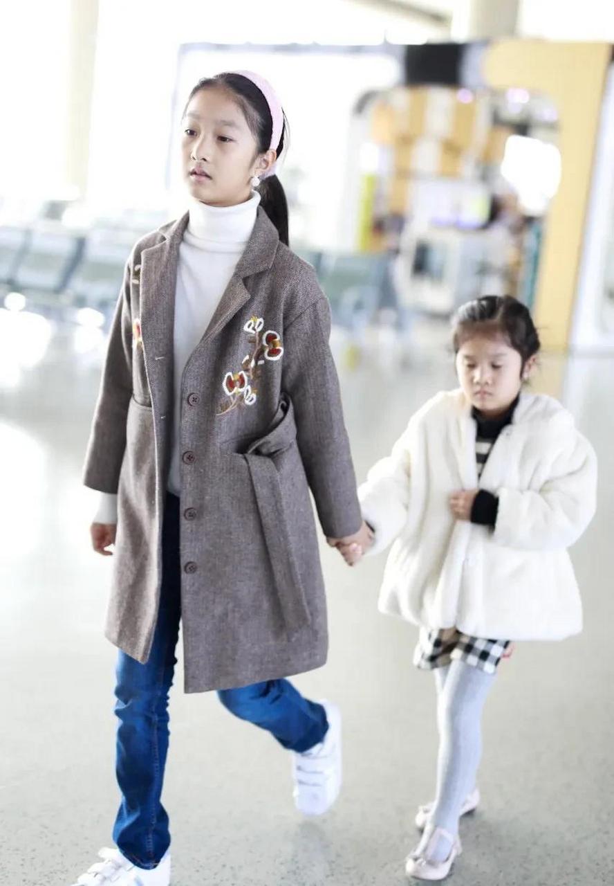 gif创作人# 马伊利的女儿文君竹居然长这么大了,未来可期,估计以后会