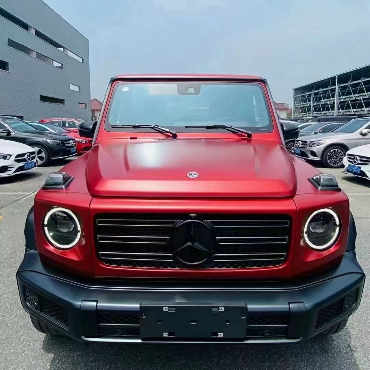 0t v8的奔驰g500再次回归,就是官方行情涨了50万,变成了212.7万!