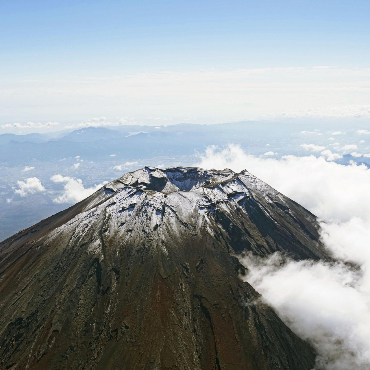 富士山顶部图片