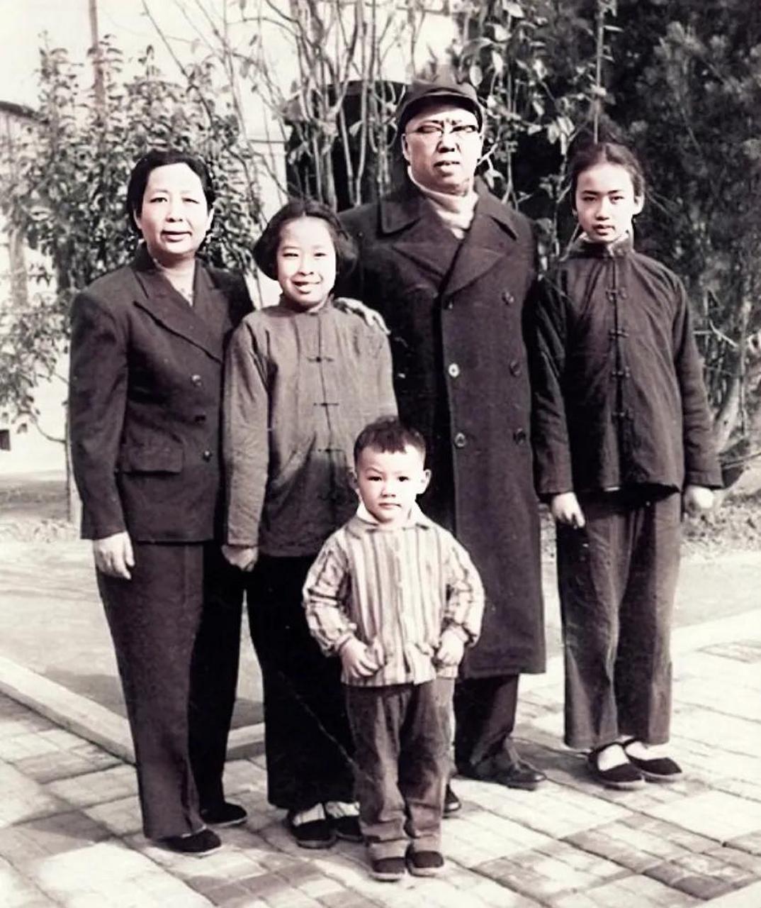 罗荣桓和妻子林月琴的相识,没有曲折的情节,也没有惊心动魄的故事