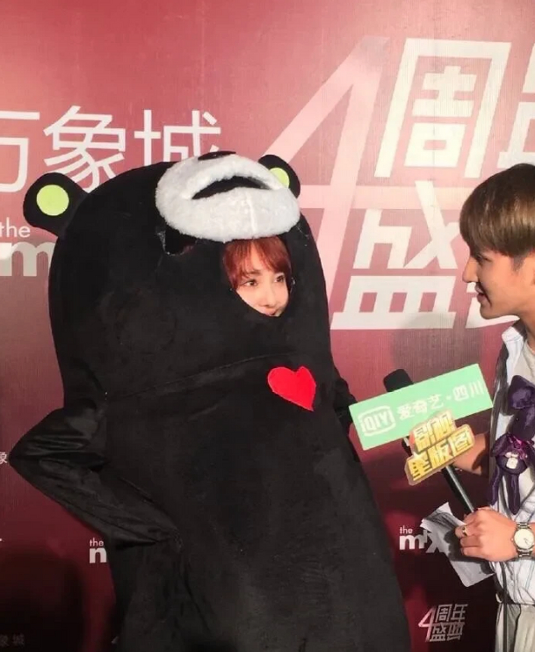 郑爽身上的荒唐事一直不少,"熊本熊"事件至今是个谜团