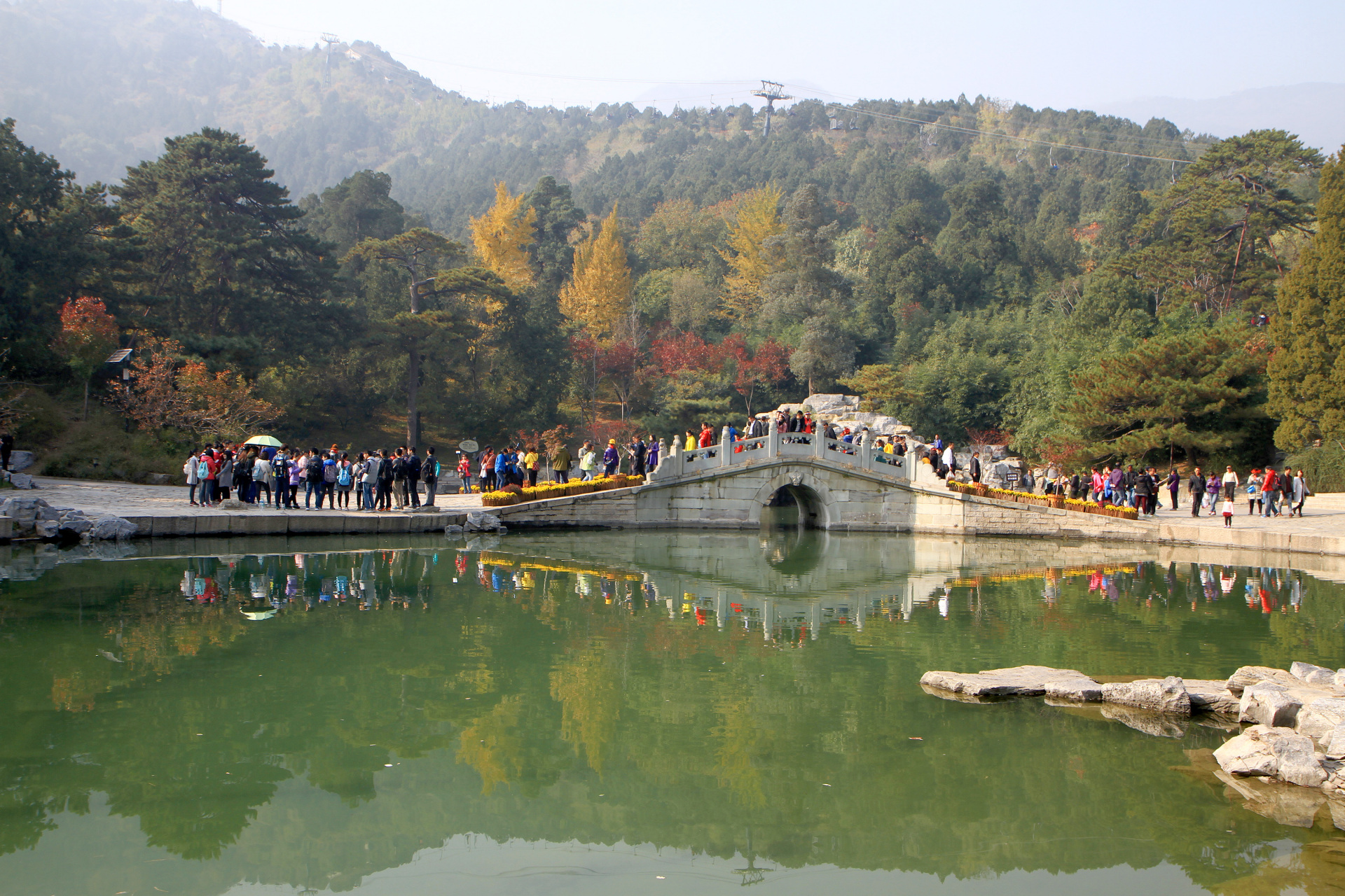 香山眼镜湖图片