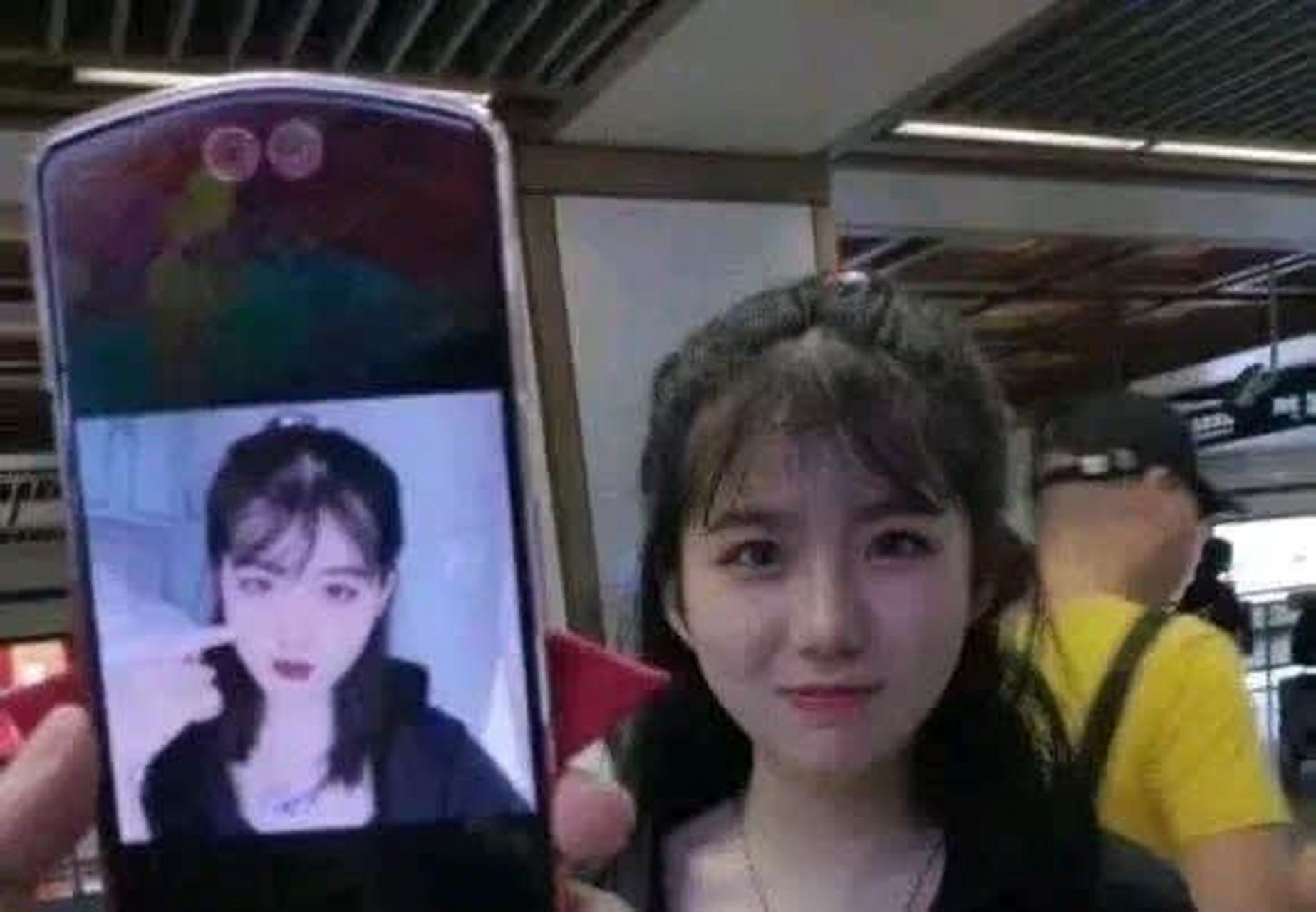 网友线下见面,真人比照片好看[捂脸][二哈]