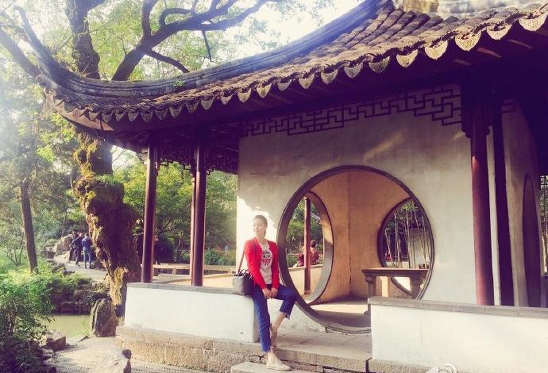 上海九头身女主播郑琳感恩节感恩所有 大量生活美照曝光