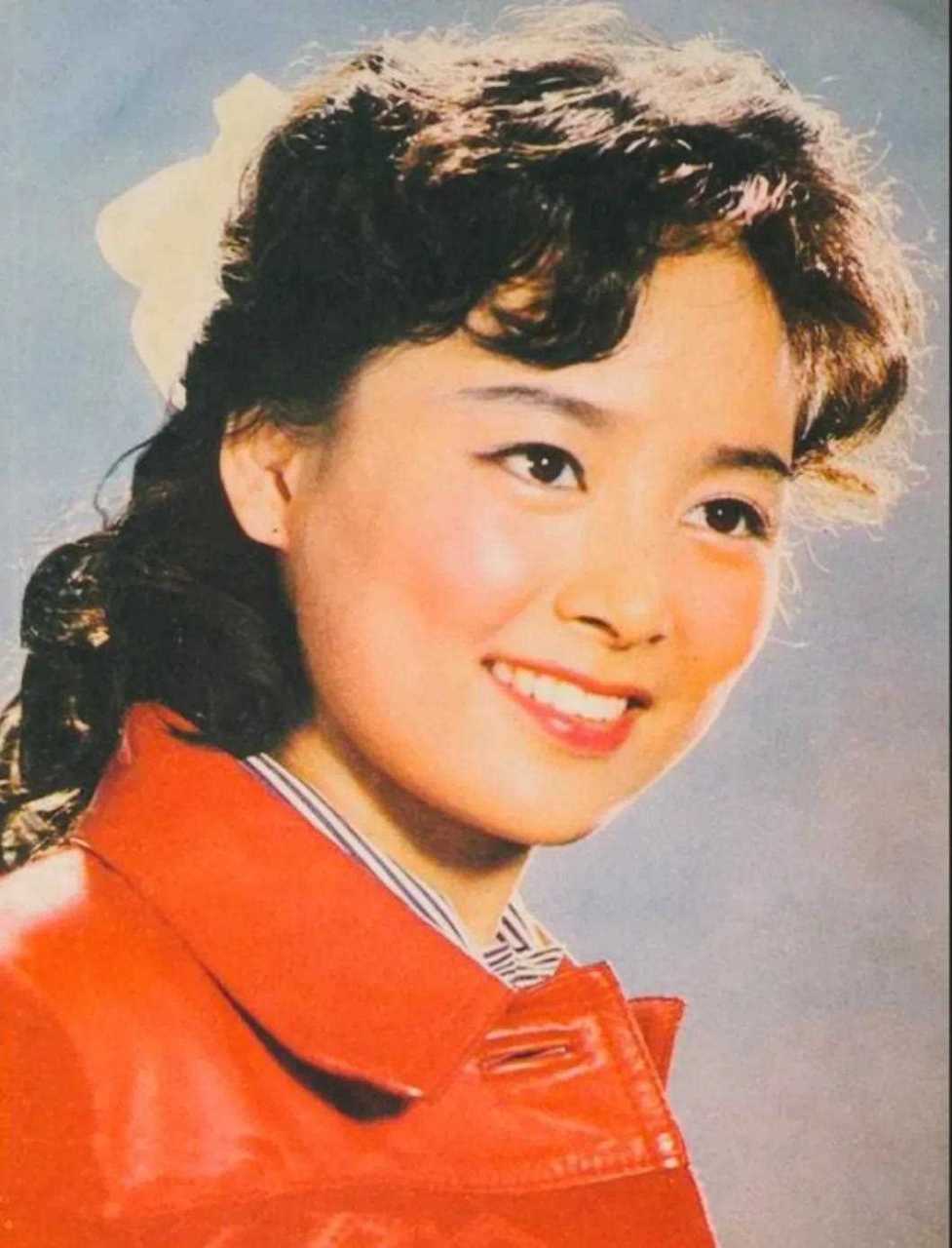 八十年代女明星张瑜最美照片 ,让我们回忆起最美的青时光!