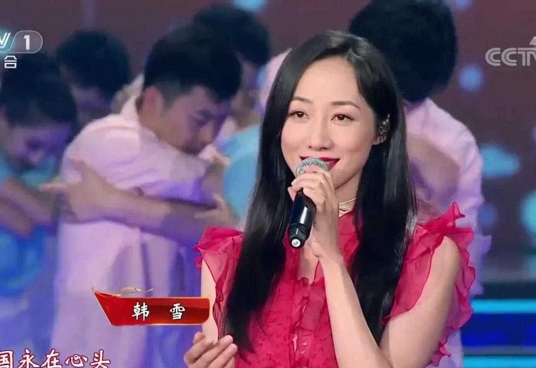 央视晚会,韩雪和唐嫣合唱《我们在一起》.