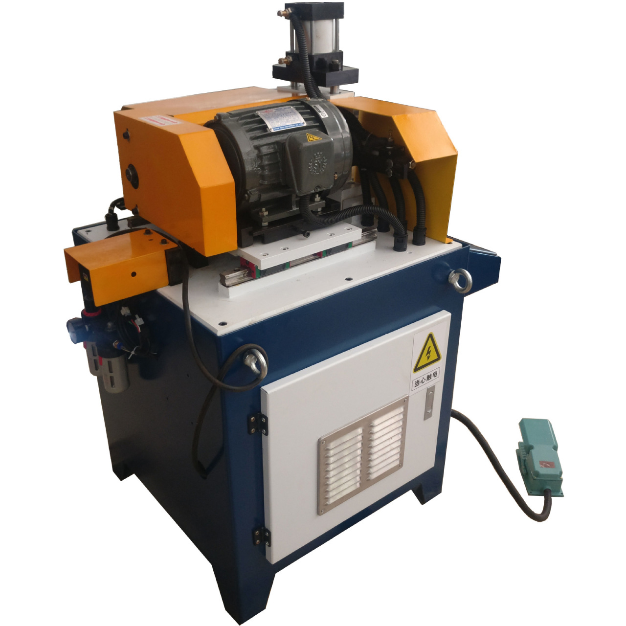 目前市场上常见的倒角机种类有以下几种:  手动倒角机:需要手动操作