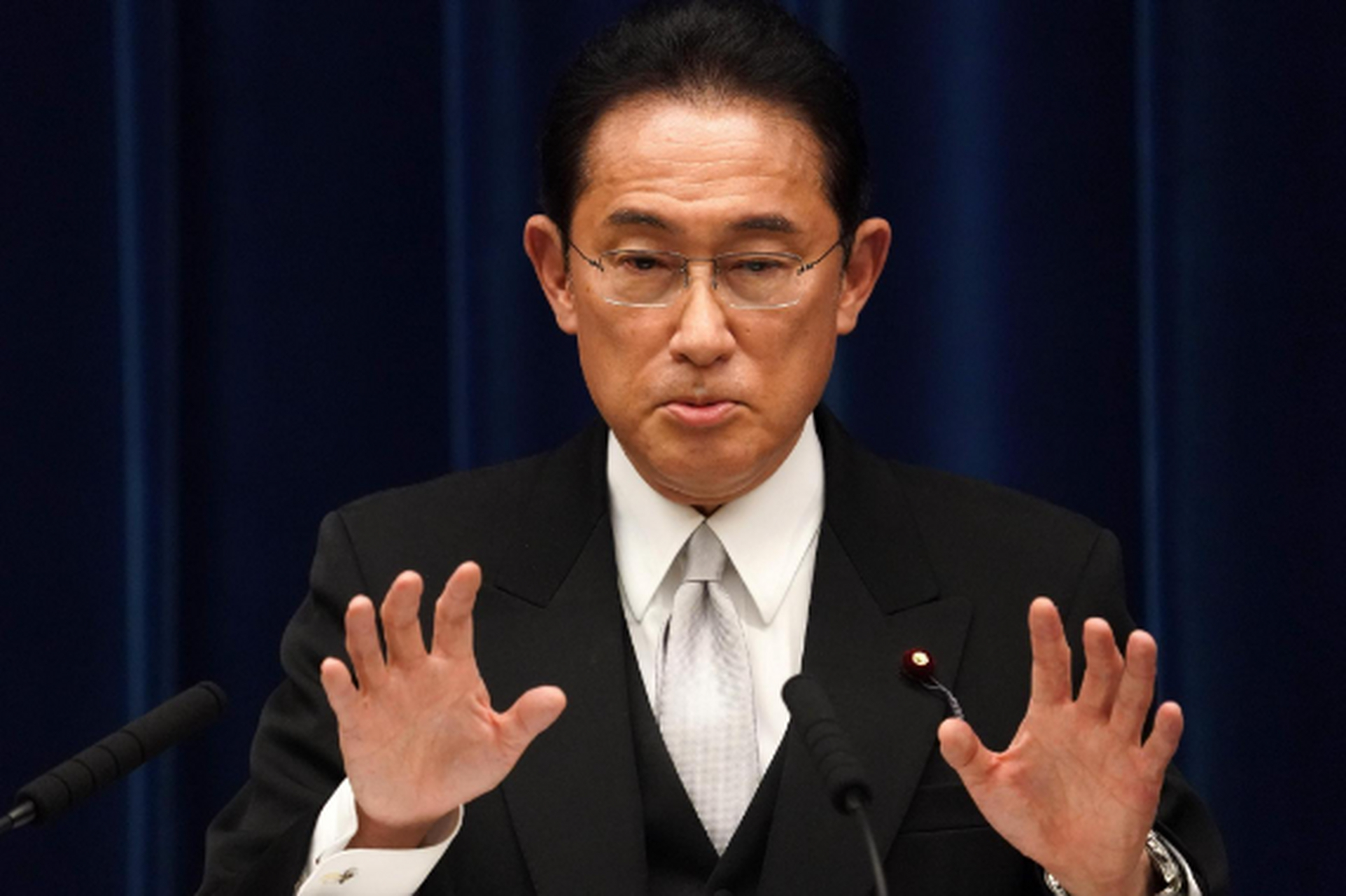 据 观 察 者 网 报 道 , g 7 峰 会 现 已