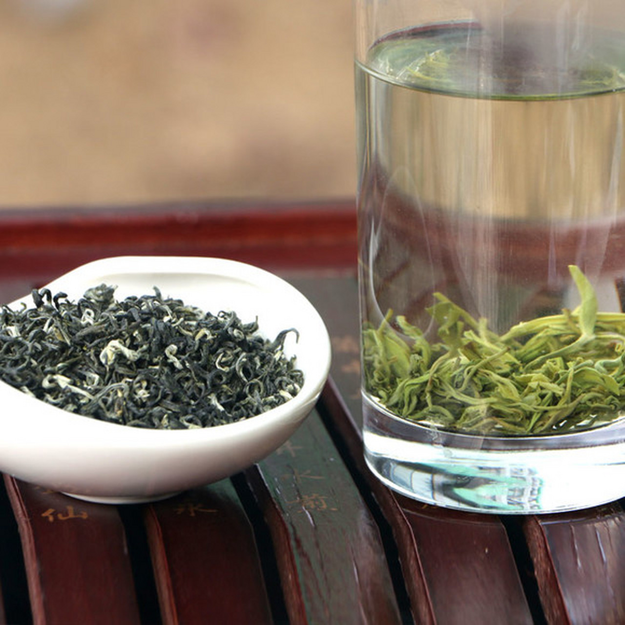 今日佳茗推荐之碧螺春  碧螺春又称洞庭碧螺春,中国十大名茶之一,亦是