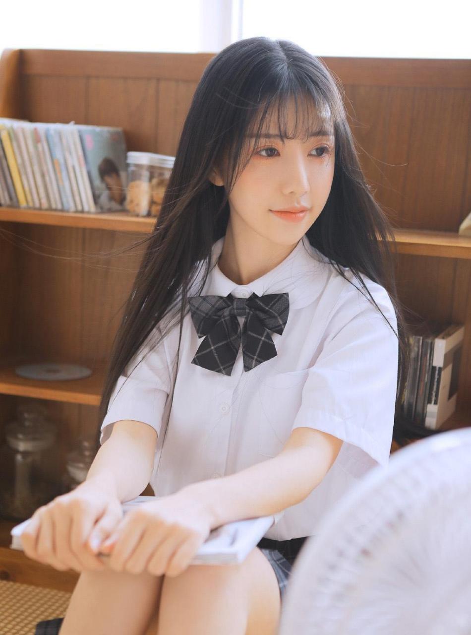 青春靓丽的女孩,居家可爱写真