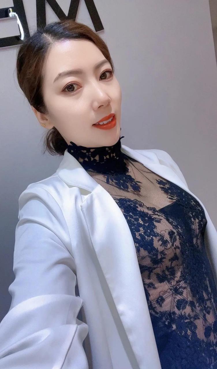 女装店老板娘发现大部分开服装店的成熟女人都比较漂亮,是因为开服装