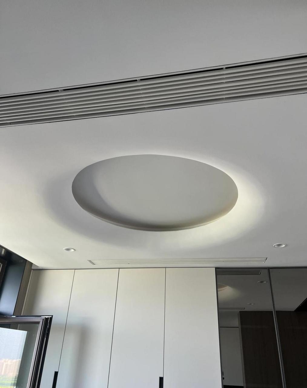 现在很多人呢都比较喜欢这种异形的,那异形顶在设计的时候一定要考虑