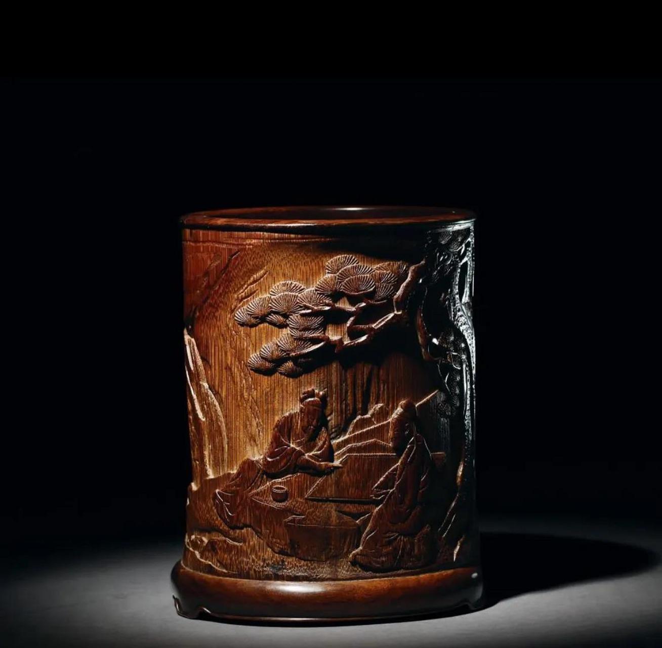 【每日美器2023099】清 竹刻松荫对弈纹笔筒  直径16.