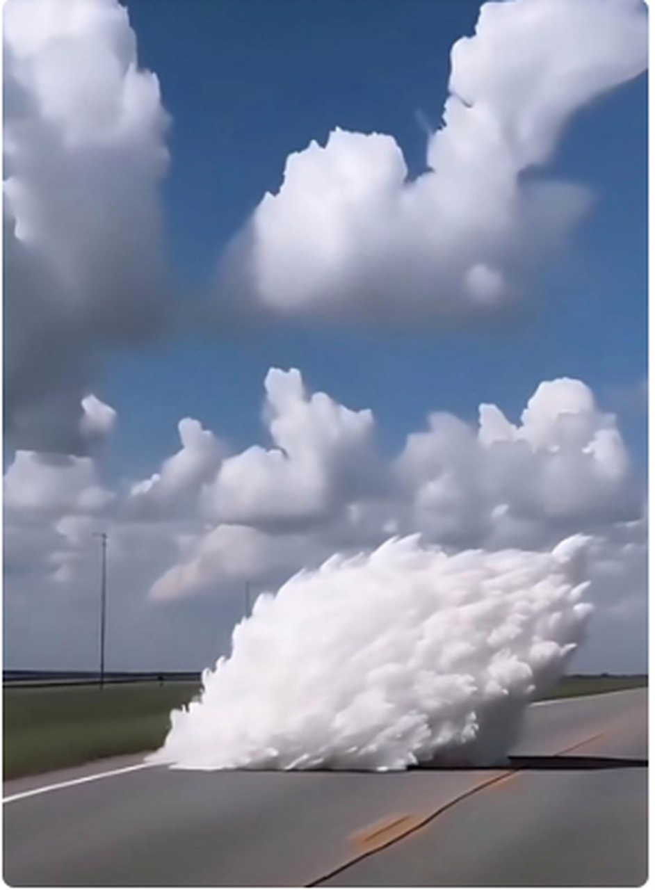 这是啥情况,云掉到地上了?