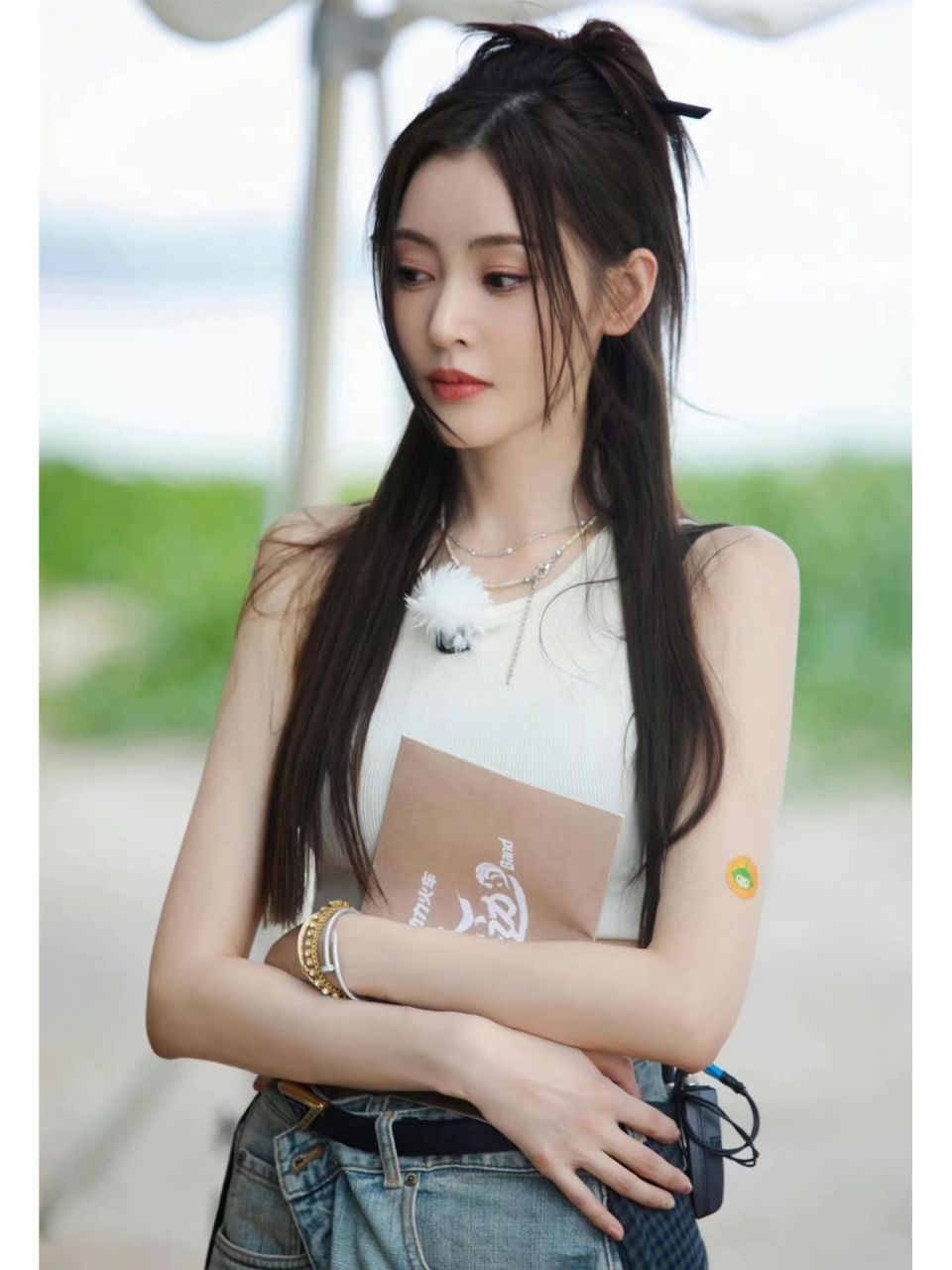 张天爱绝美夏日背心穿搭,疯狂心动!