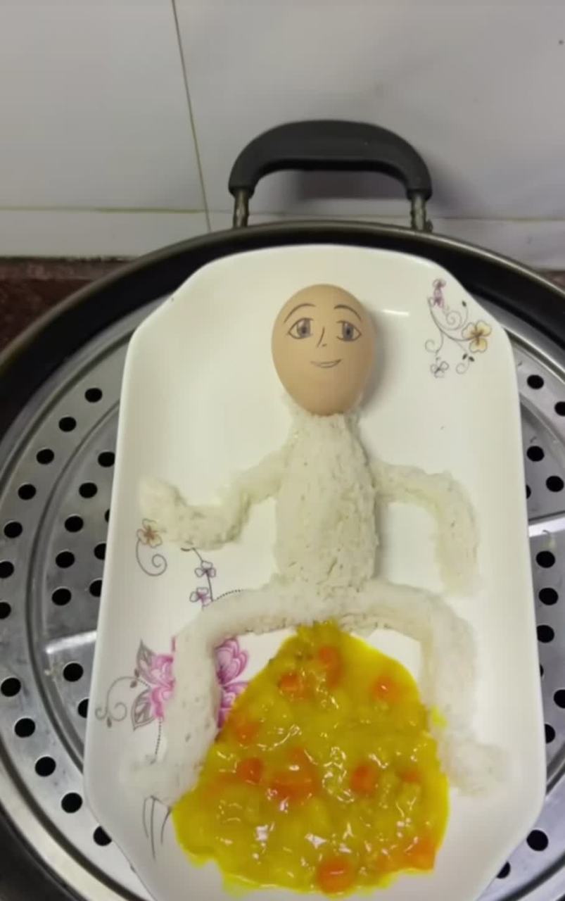 女朋友做的饭碗,有你我真幸福!  #趣图搞笑#[二哈]