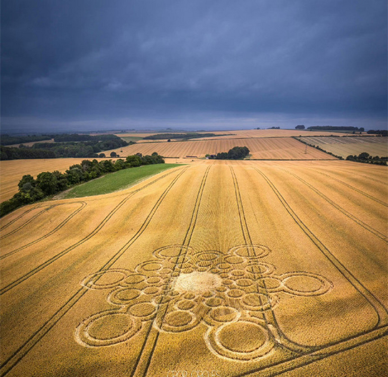2023年7月9日英国汉普郡lane end down 新麦田圈 676767,最近