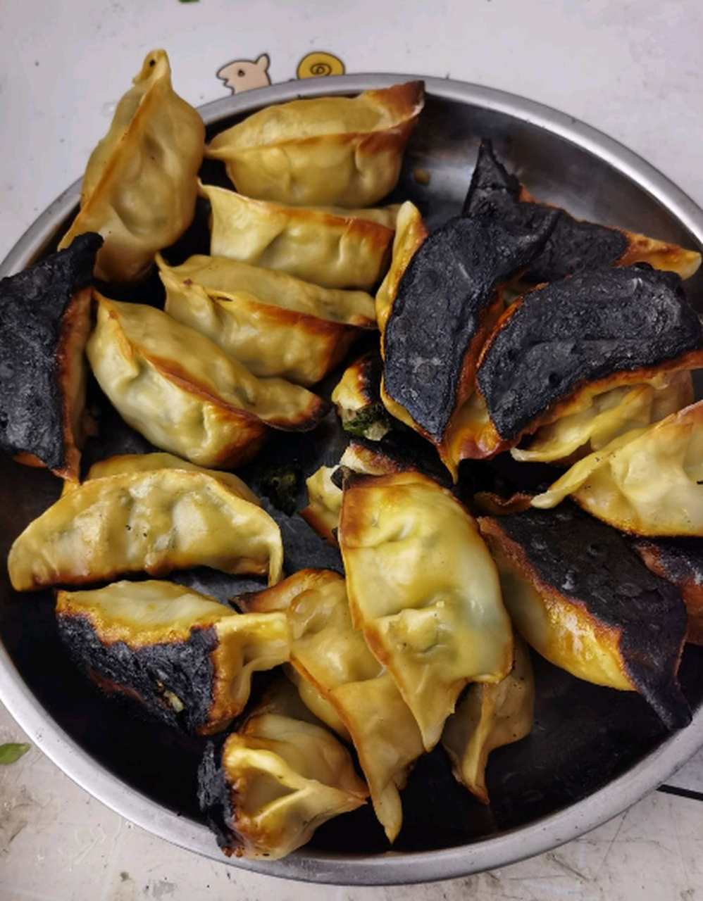 好消息:吃饺子了 坏消息:饺子糊了