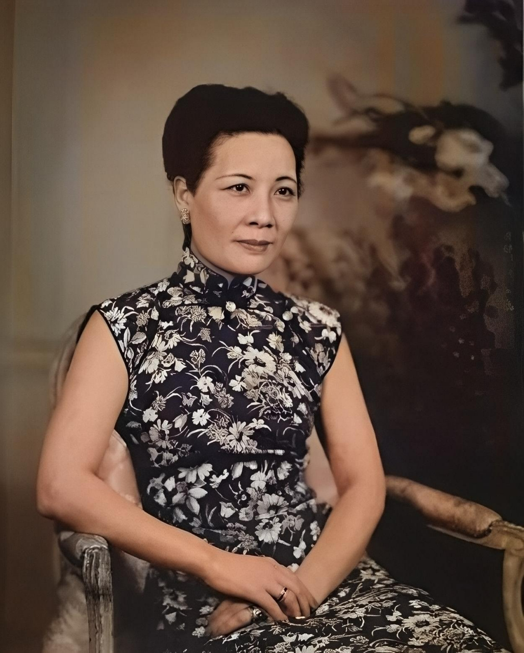 1936年,西安事变后,宋美龄亲自到西安与周总理谈判!