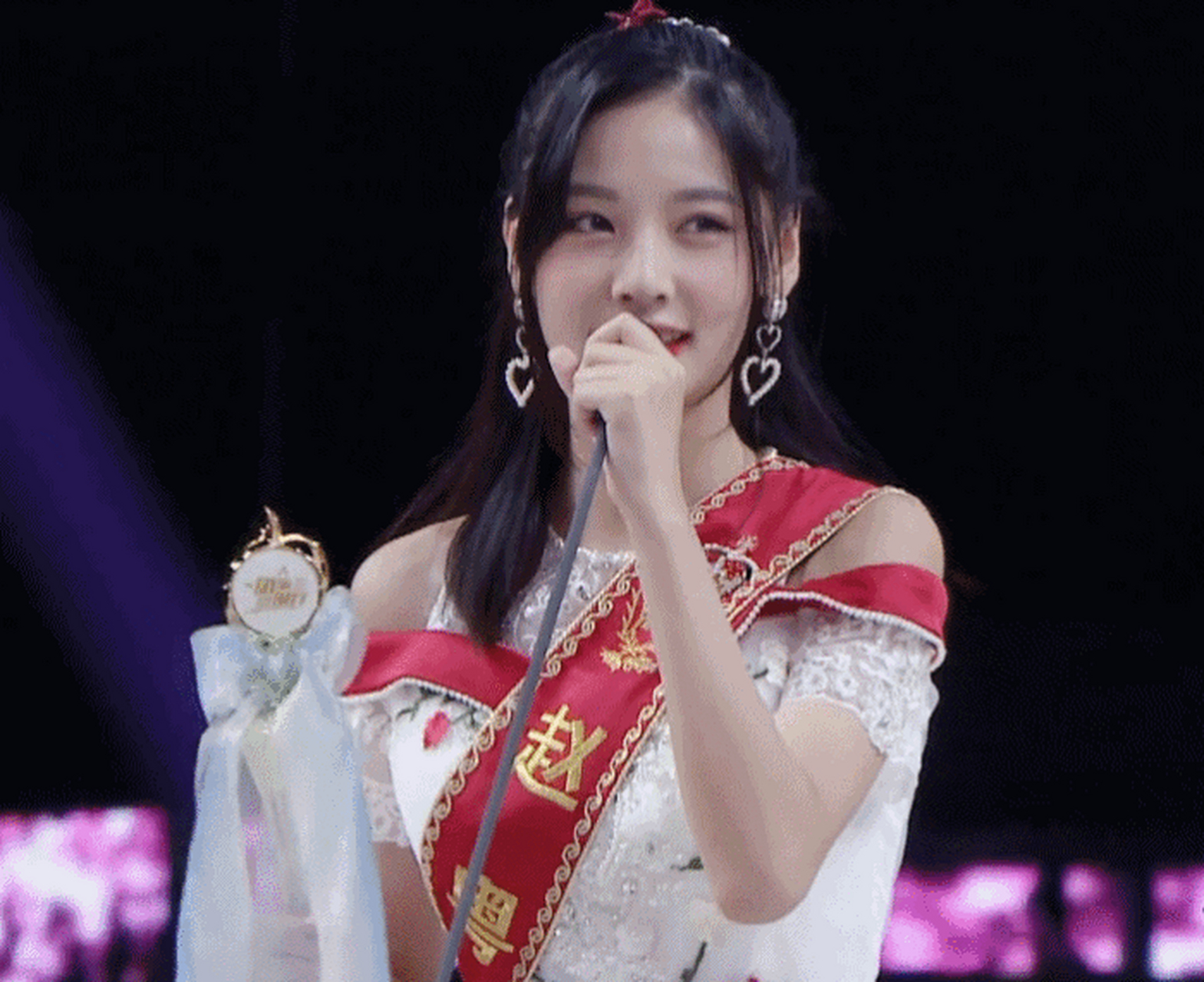 在《巴啦啦小魔仙之魔箭公主》中饰演凯美莉公主的赵粤,完成了大电影