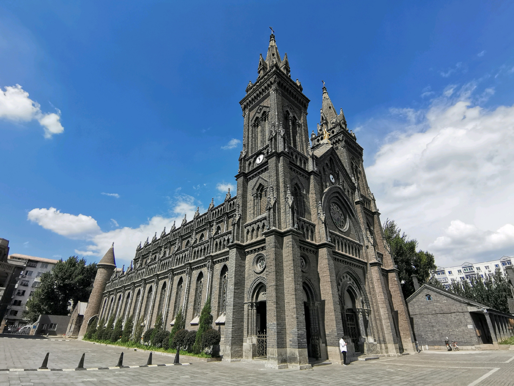 7678  沈阳天主教堂,一座宗教建筑瑰宝,具有悠久历史和迷人的