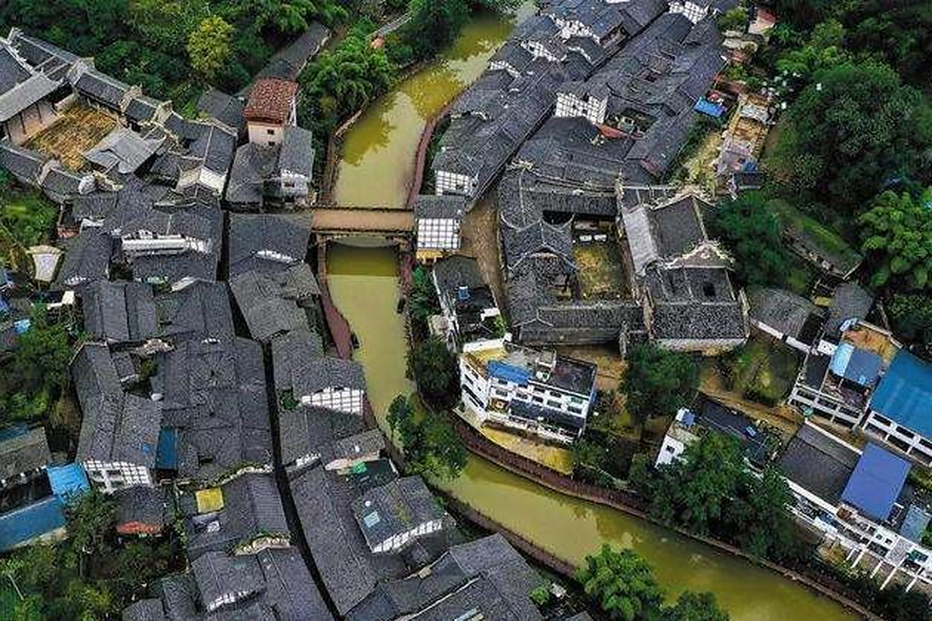 罗泉古镇攻略指南  位于四川省资中县的罗泉古镇,地处资中,仁寿,威远