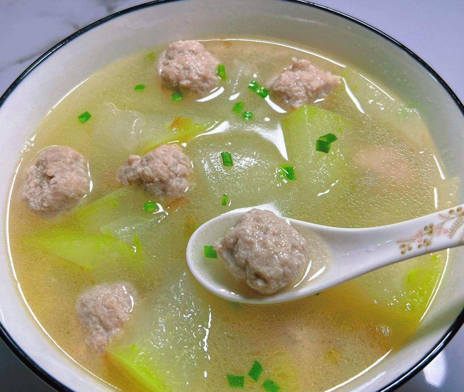 兔年"正月里"美食分享:喝一口就爱上的冬瓜丸子汤秘今天煮个清淡一点
