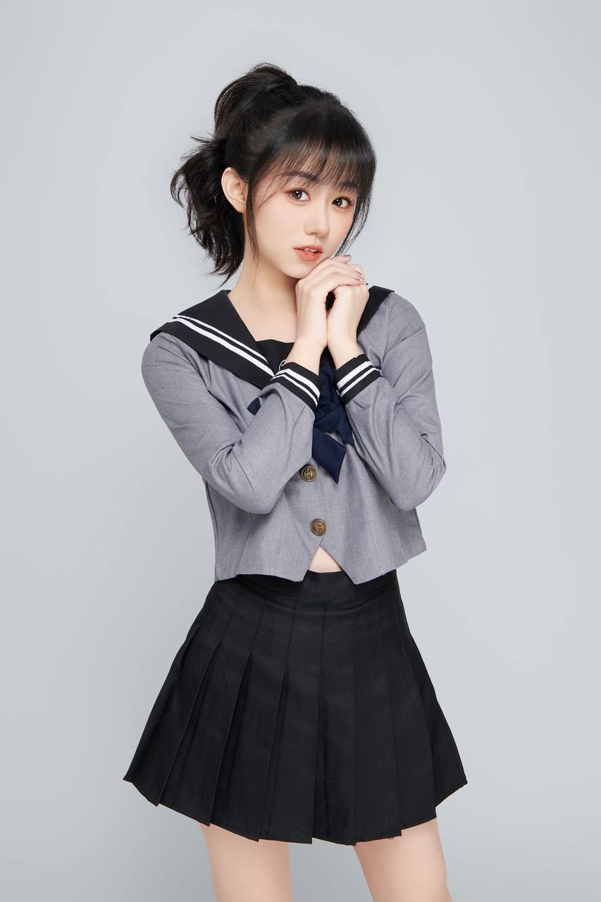 好精致的jk制服小姐姐呀,哥哥喜欢吗?