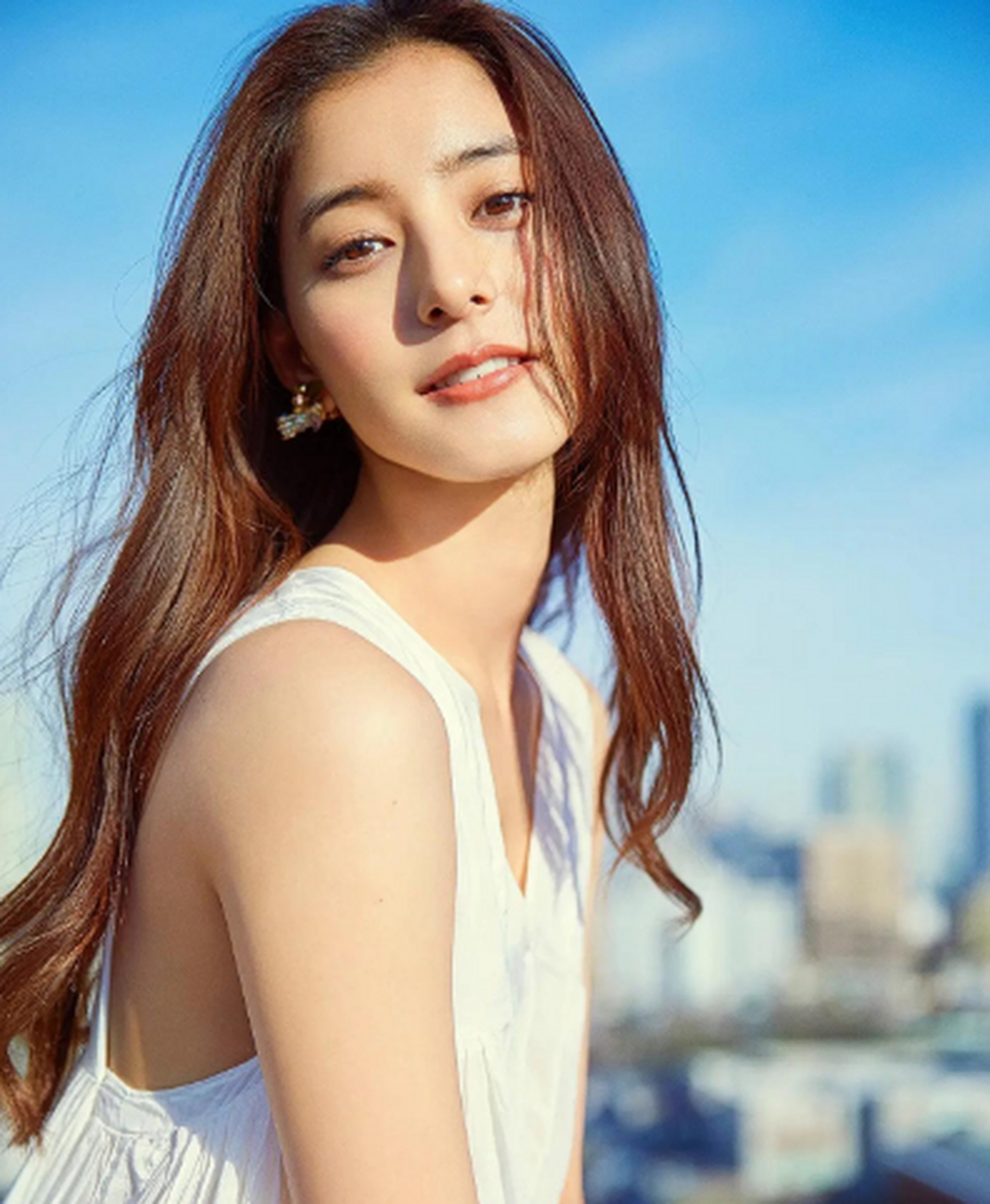 新木优子——知名影视女演员,时尚模特.