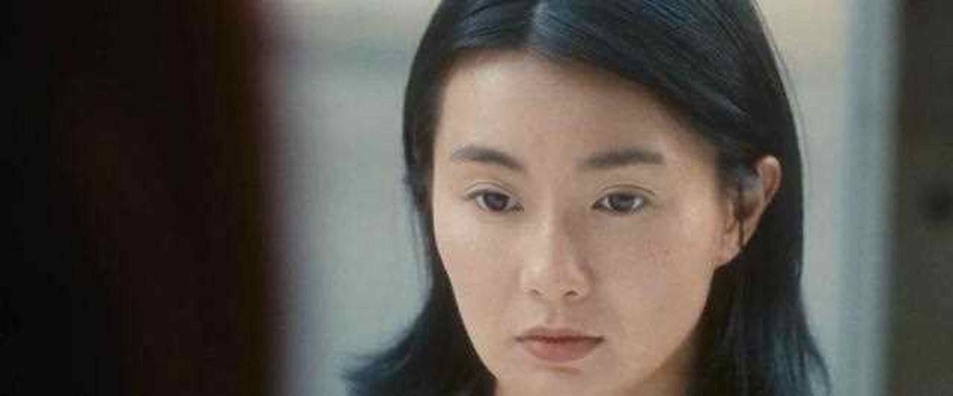 电影《甜蜜蜜》中,张曼玉在最后有一场很经典的由笑到哭的哭戏,这种高