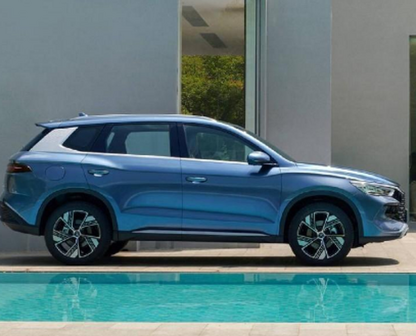 宋pro dm-i冠军版采用了byd独有的dm-i超级混动系统,综合提升了电动和