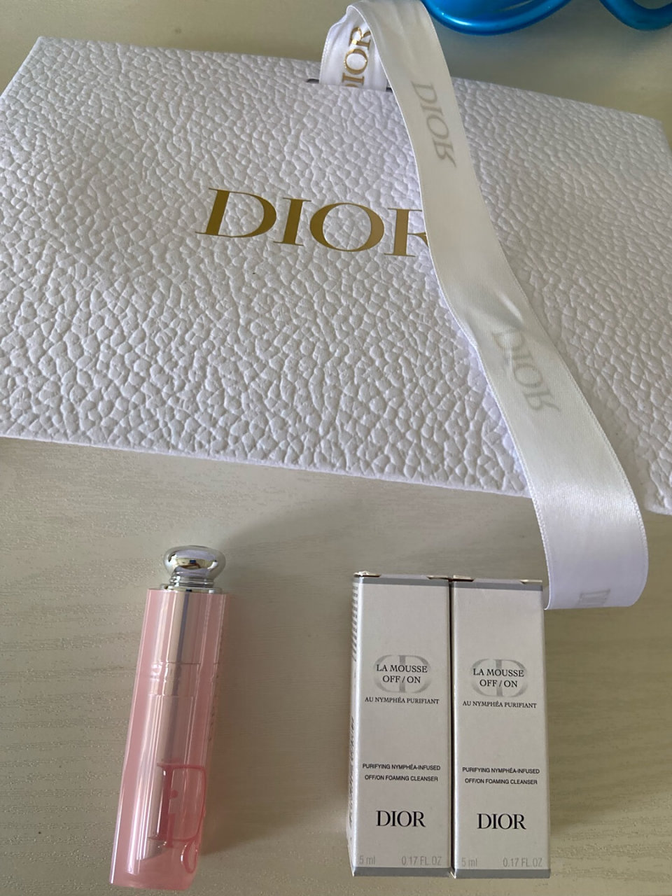 dior变色唇膏有几款(dior变色唇膏哪个色号好看)