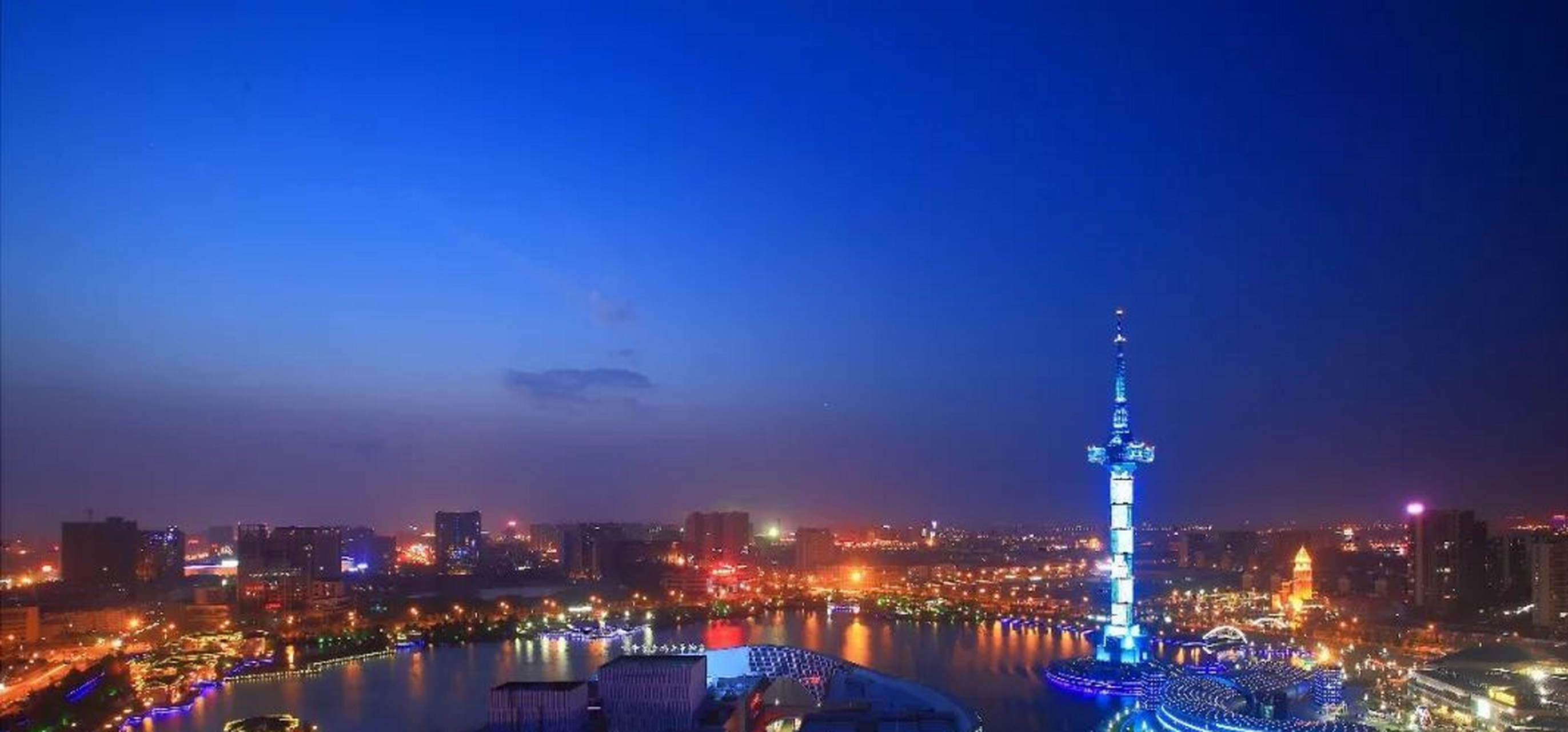 包场镇是在海门市的东北部,靠近黄海,是江苏省的一个重点镇,虽然全镇