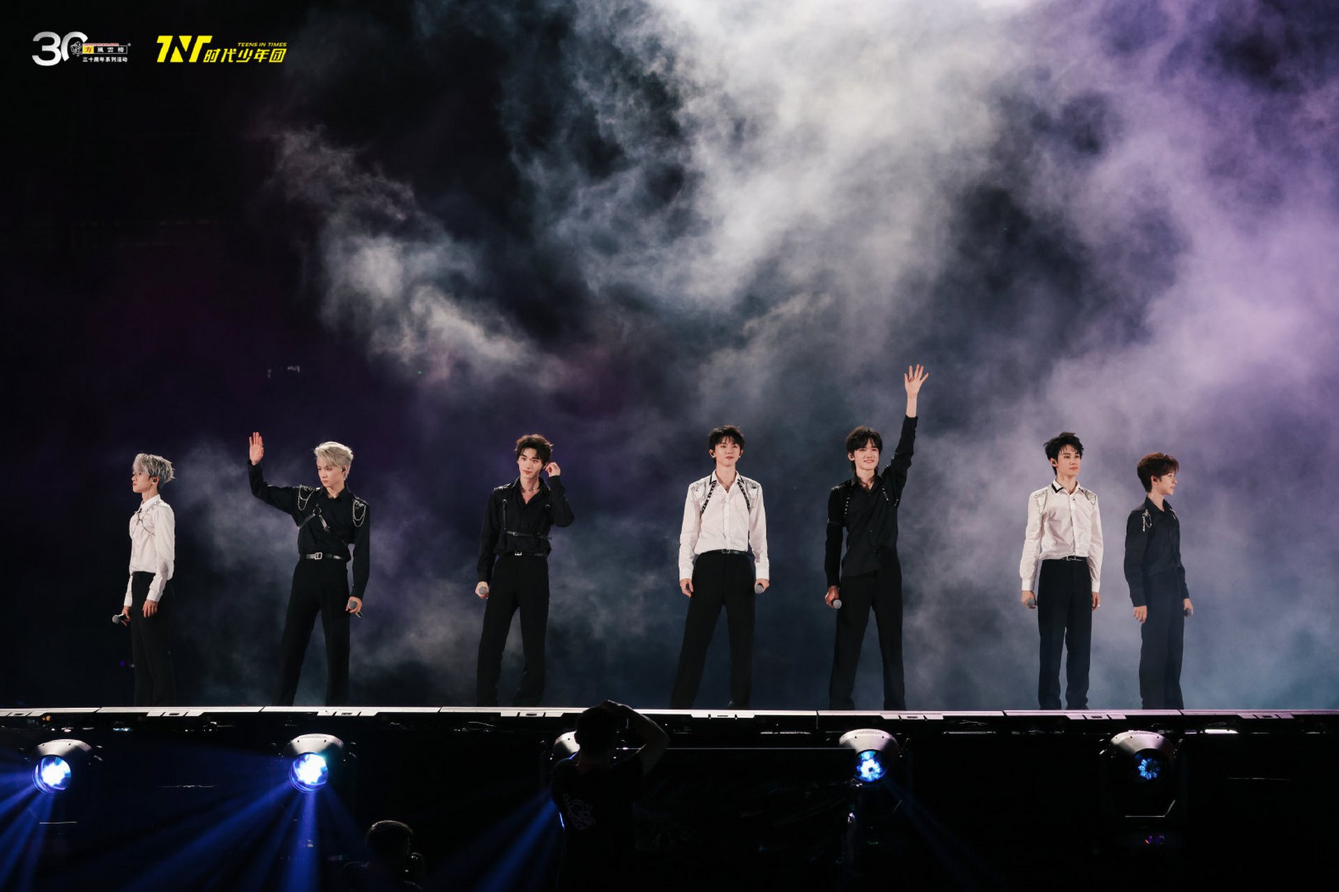 时代少年团理想之途演唱会舞台花絮照05.06 10:00 live专辑上线05.