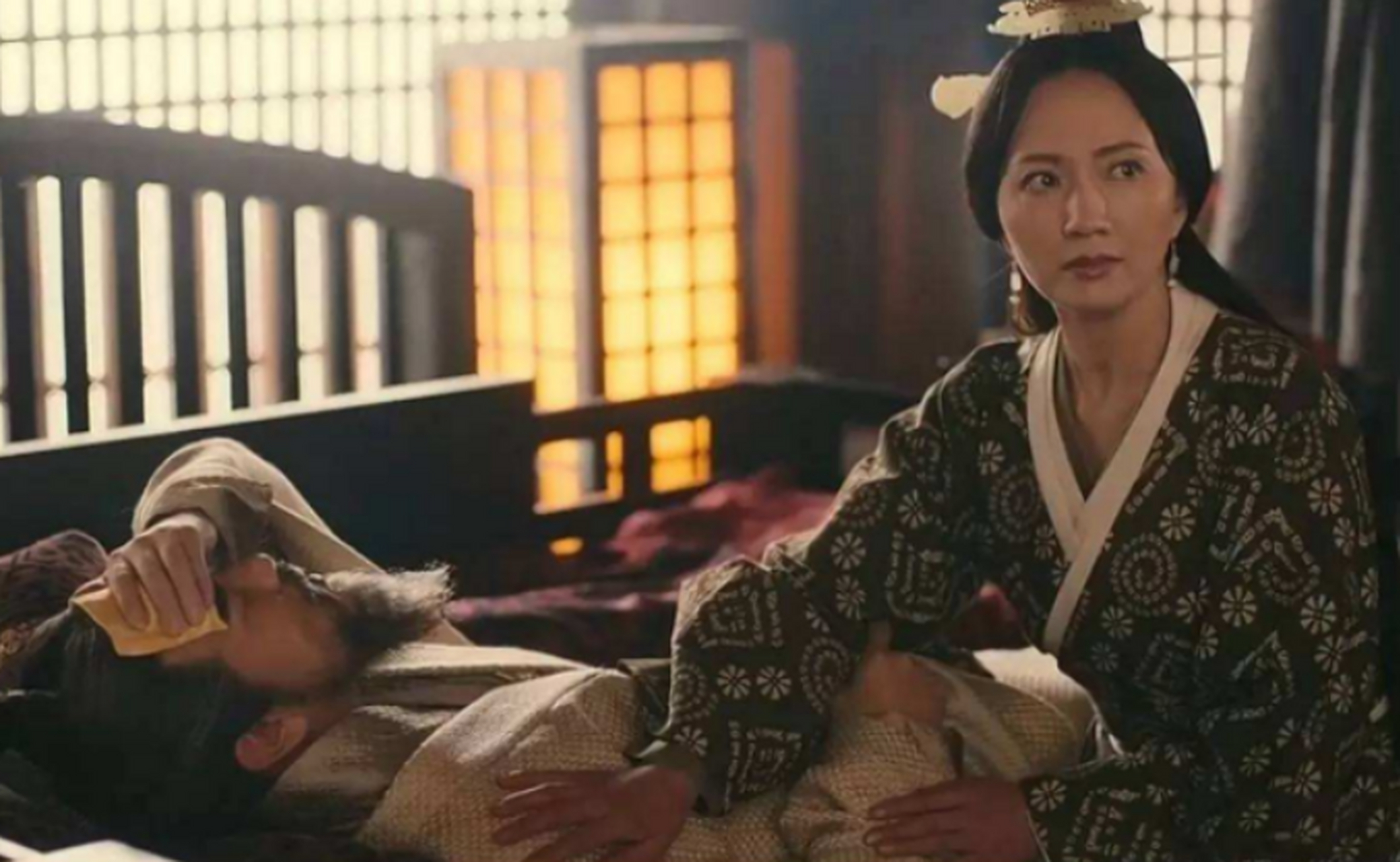 公元178年,丁夫人和24岁的曹操,结婚2年了.