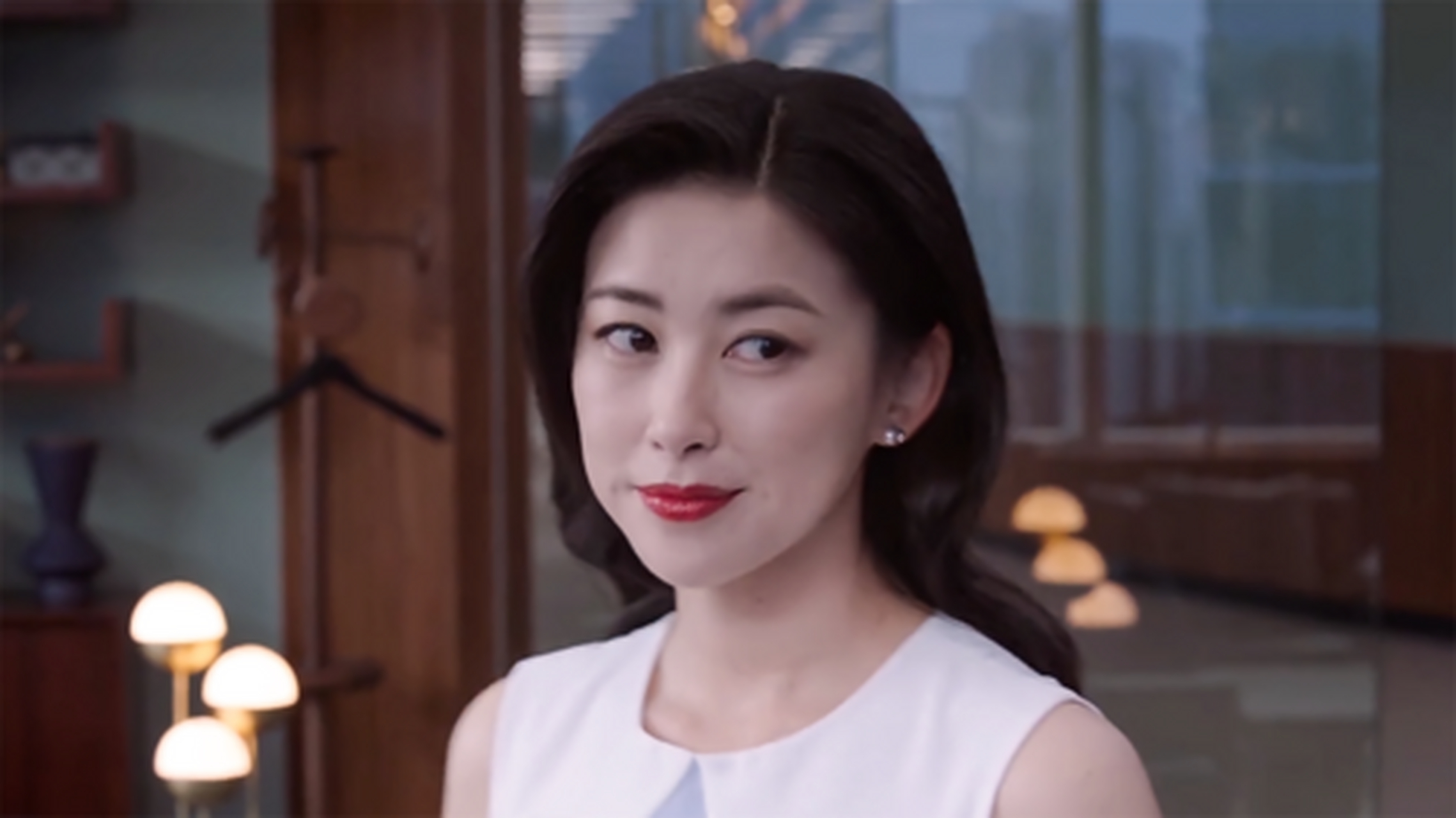 "天生富贵相"的女明星之朱珠  2021年,一部《叛逆者》将风情万种的