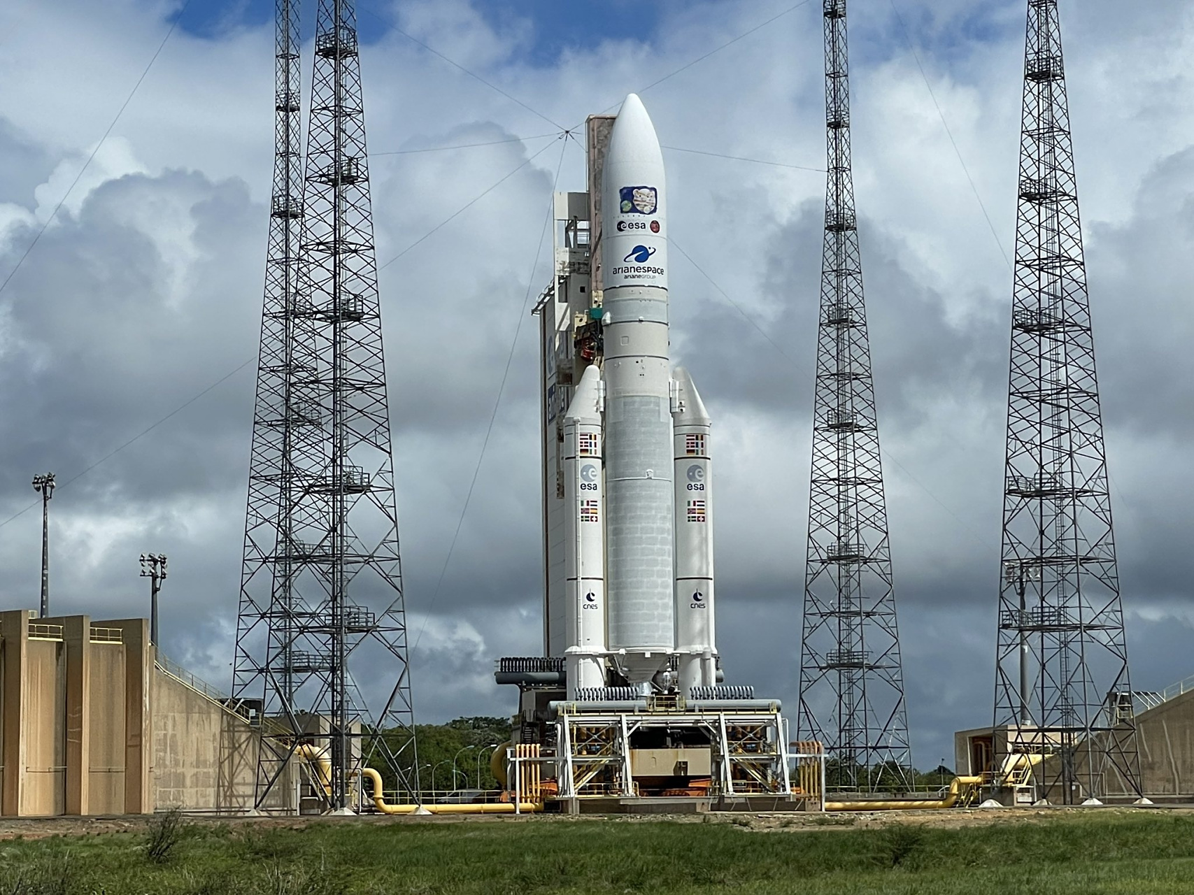 欧空局的阿丽亚娜五号火箭,将发射欧空局的首个木星探测器.