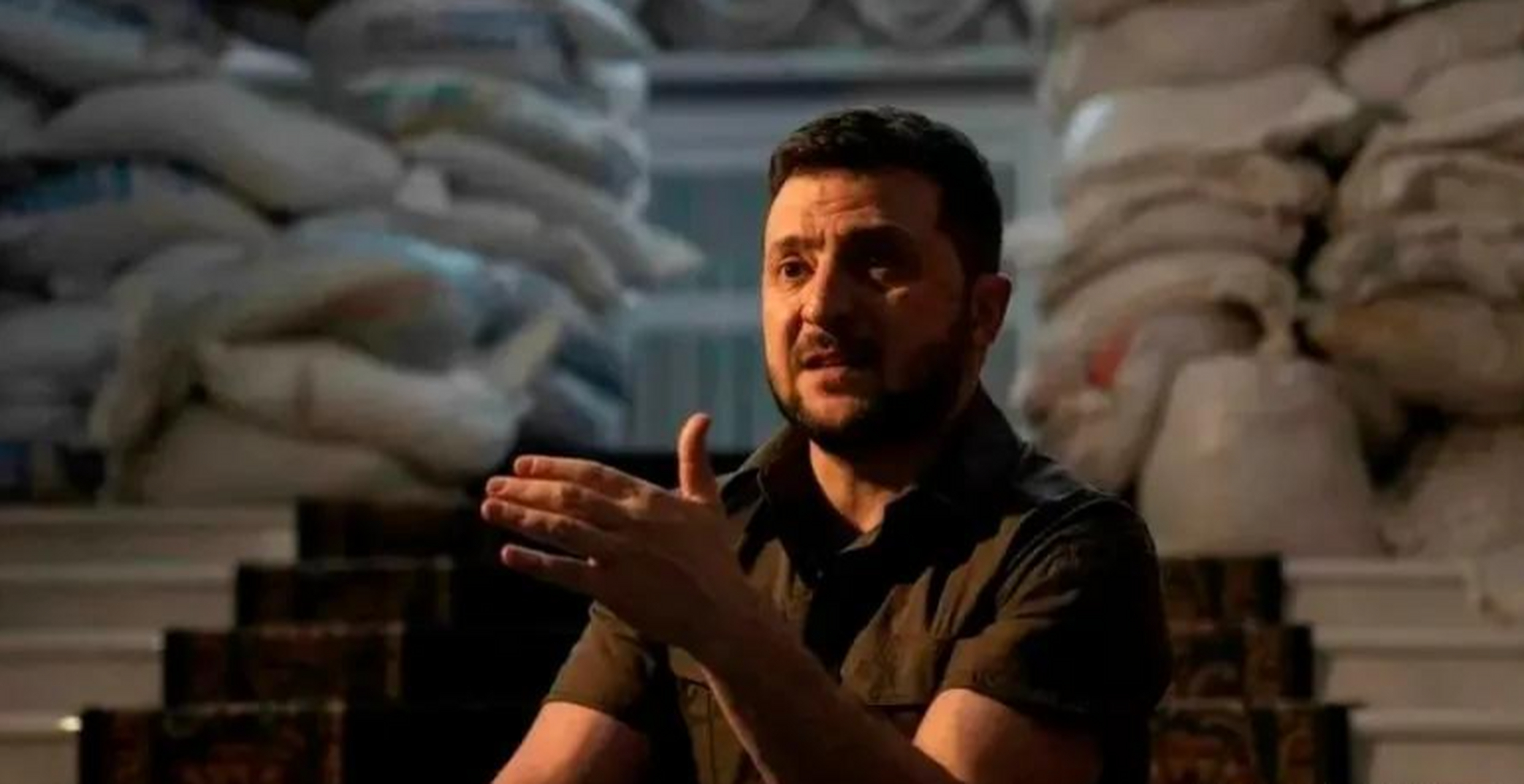 近年来,乌克兰局势一直在加剧,涉及的利益方纷纷加入角逐.俄乌冲突不