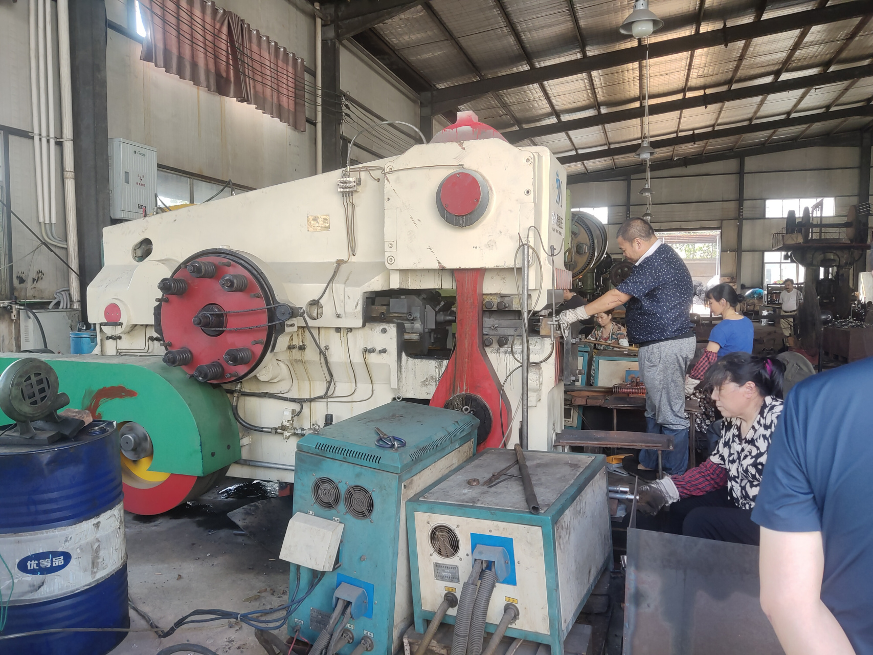 平锻机# 祥明锻压机床浅析使用液压平锻机的缺点有哪些   缺点  1)