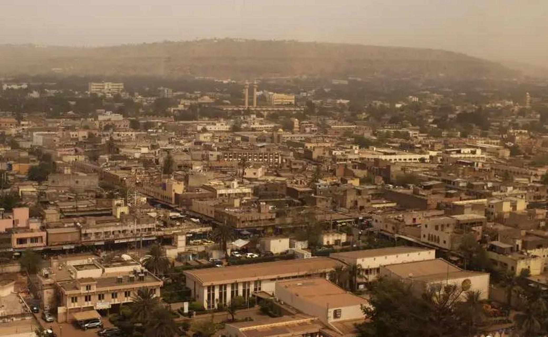 马里共和国,简称马里,是西非的一个内陆国家,是西非面积第二大的国家