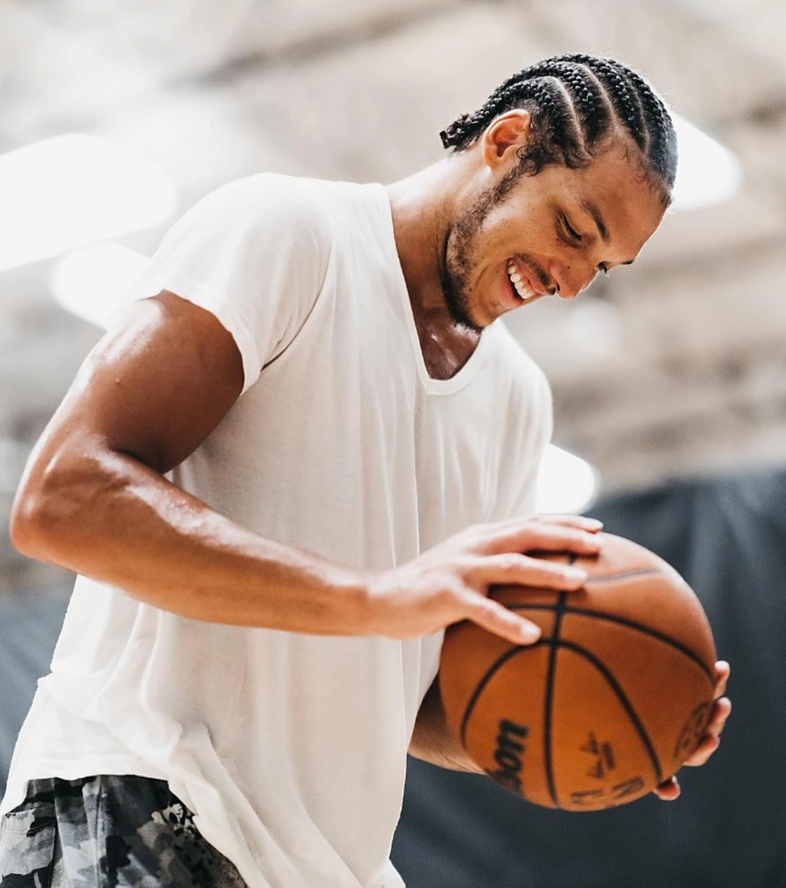 此外,戈登还自拍晒出一组他的身材照与球迷分享.