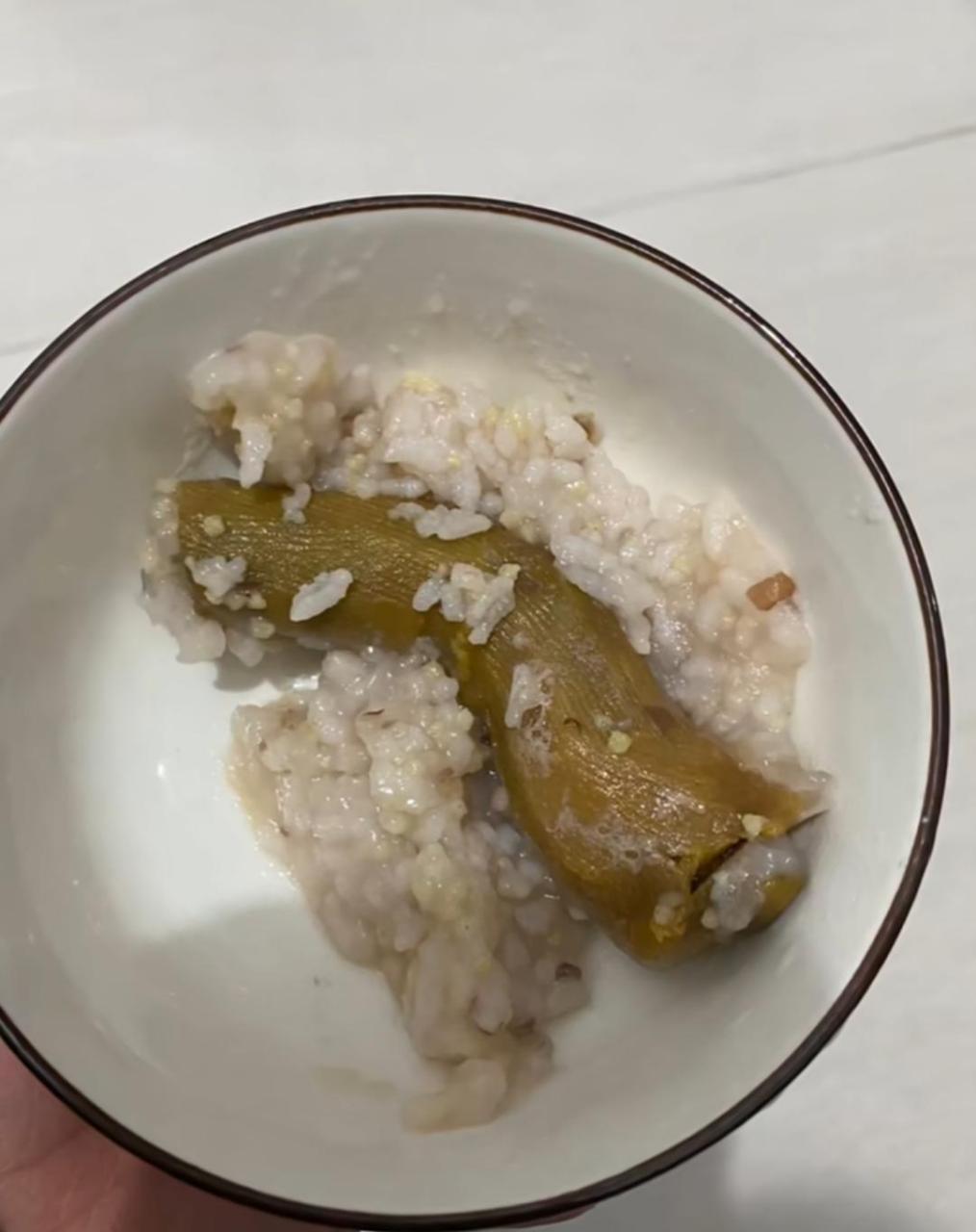吓我一跳,还以为,熊孩子在碗里拉便便了呢? #趣图搞笑