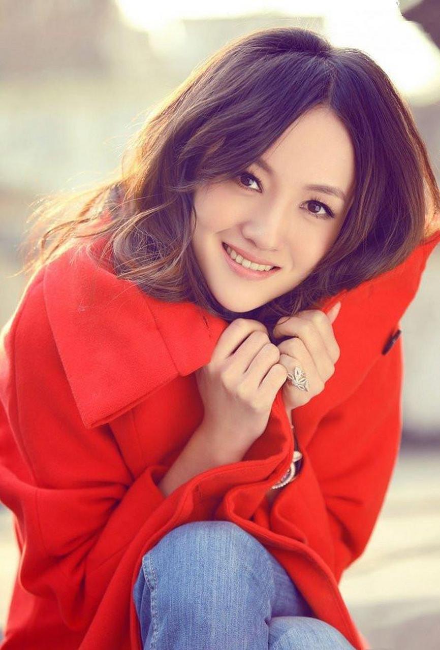 山东女演员衣珊,恬静可人,气质优雅 山东女演员衣珊,恬静可人,气质