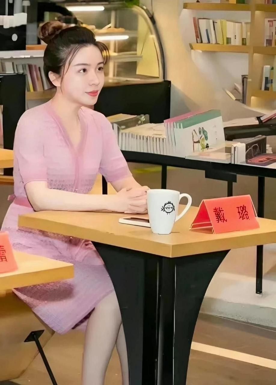 网友:戴璐副局长高清图集