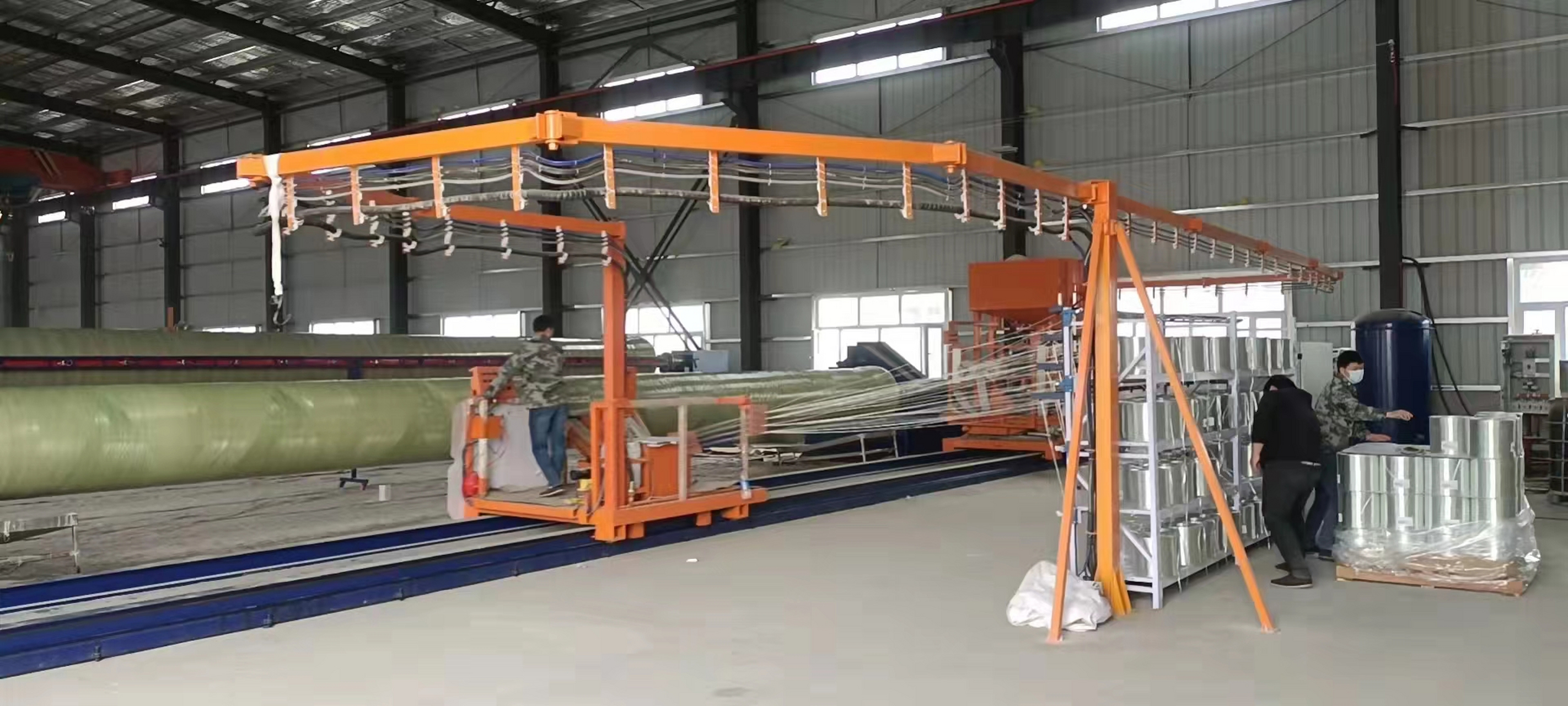 孟氏玻璃钢缠绕机# 玻璃钢缠绕机的缠绕规律 1,环向缠绕:缠绕时,芯模