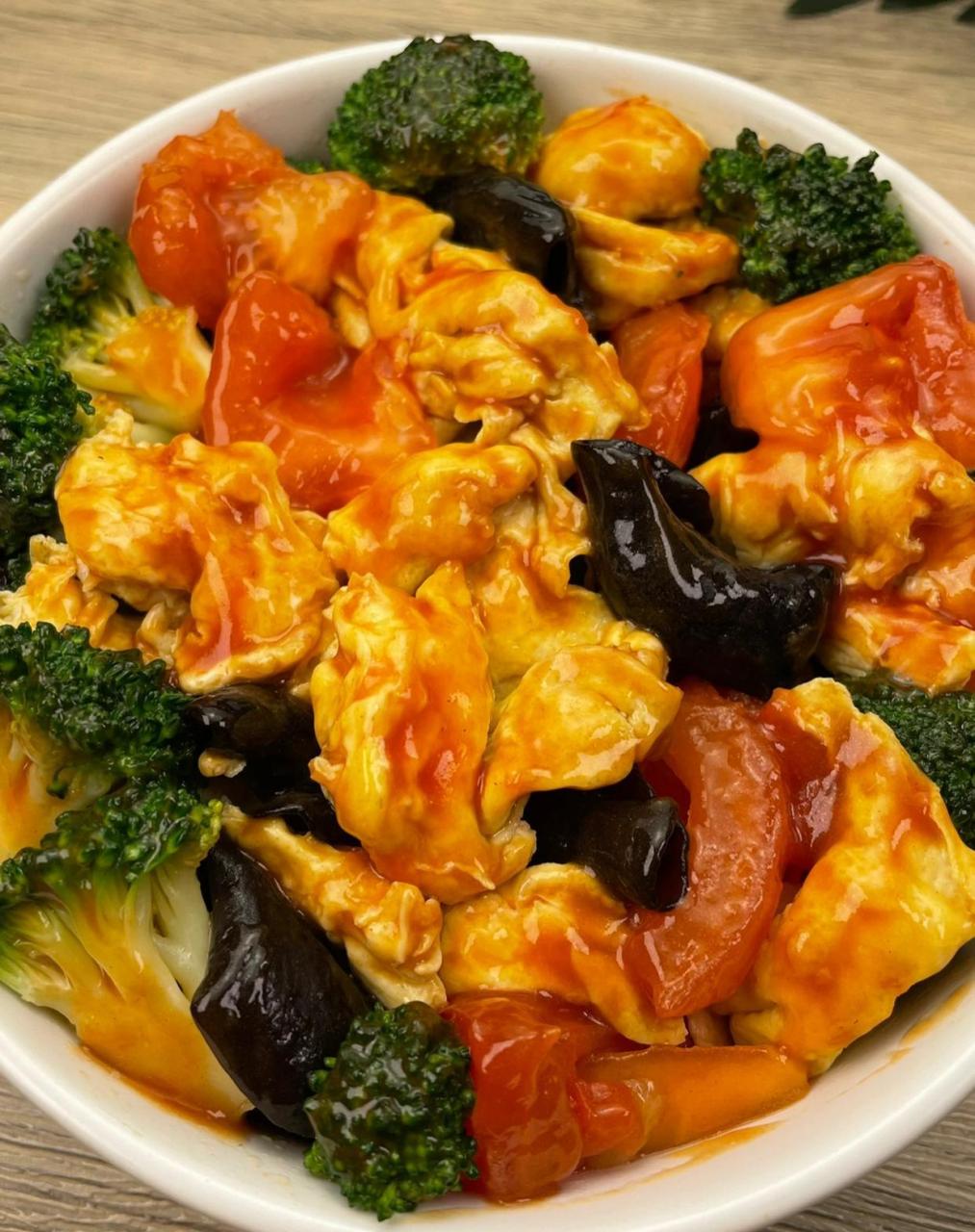 减脂期强烈推荐这款番茄西兰花炒鸡蛋!