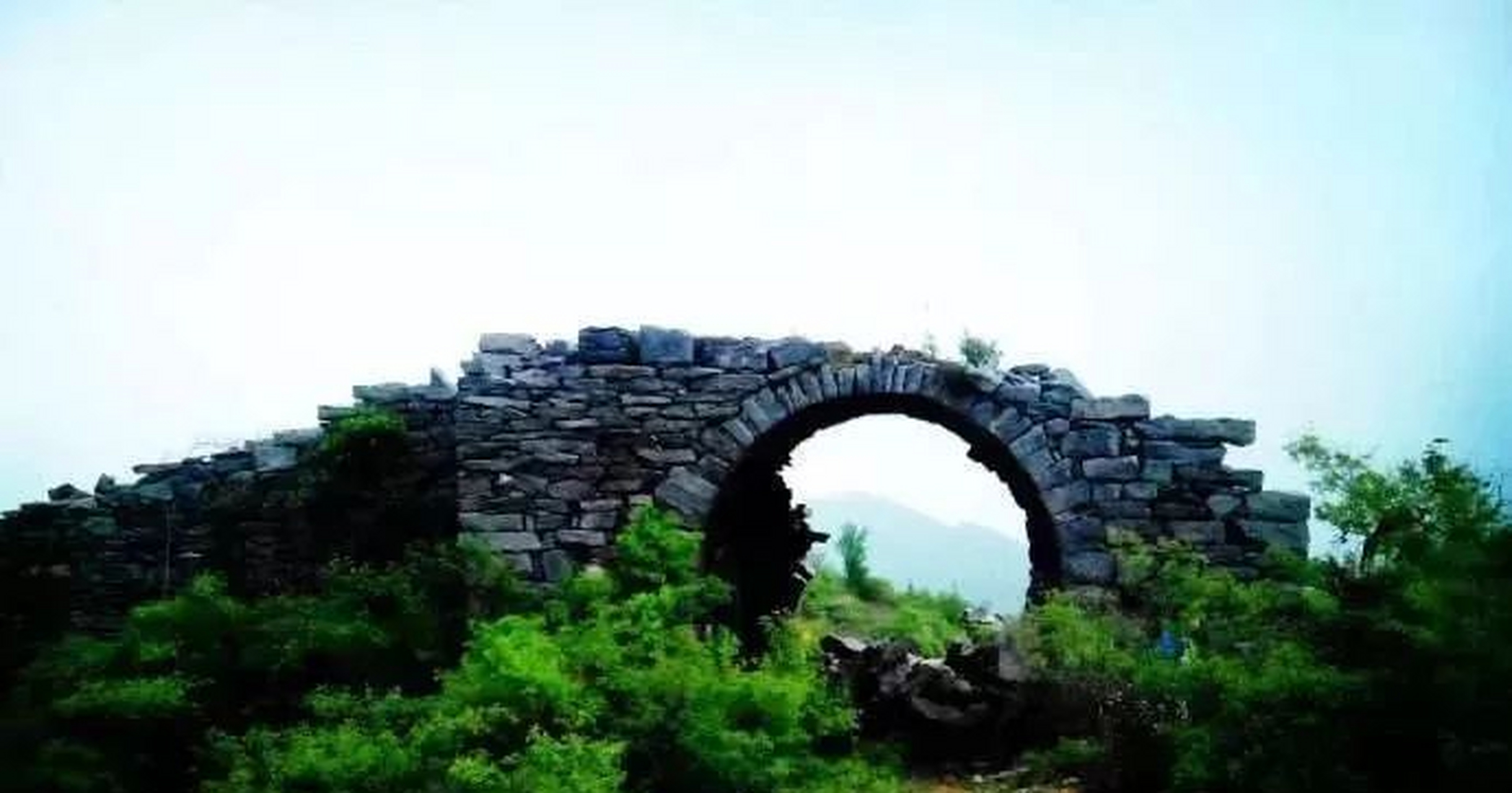 这个地方就是坐落在巩义的五指山景区.