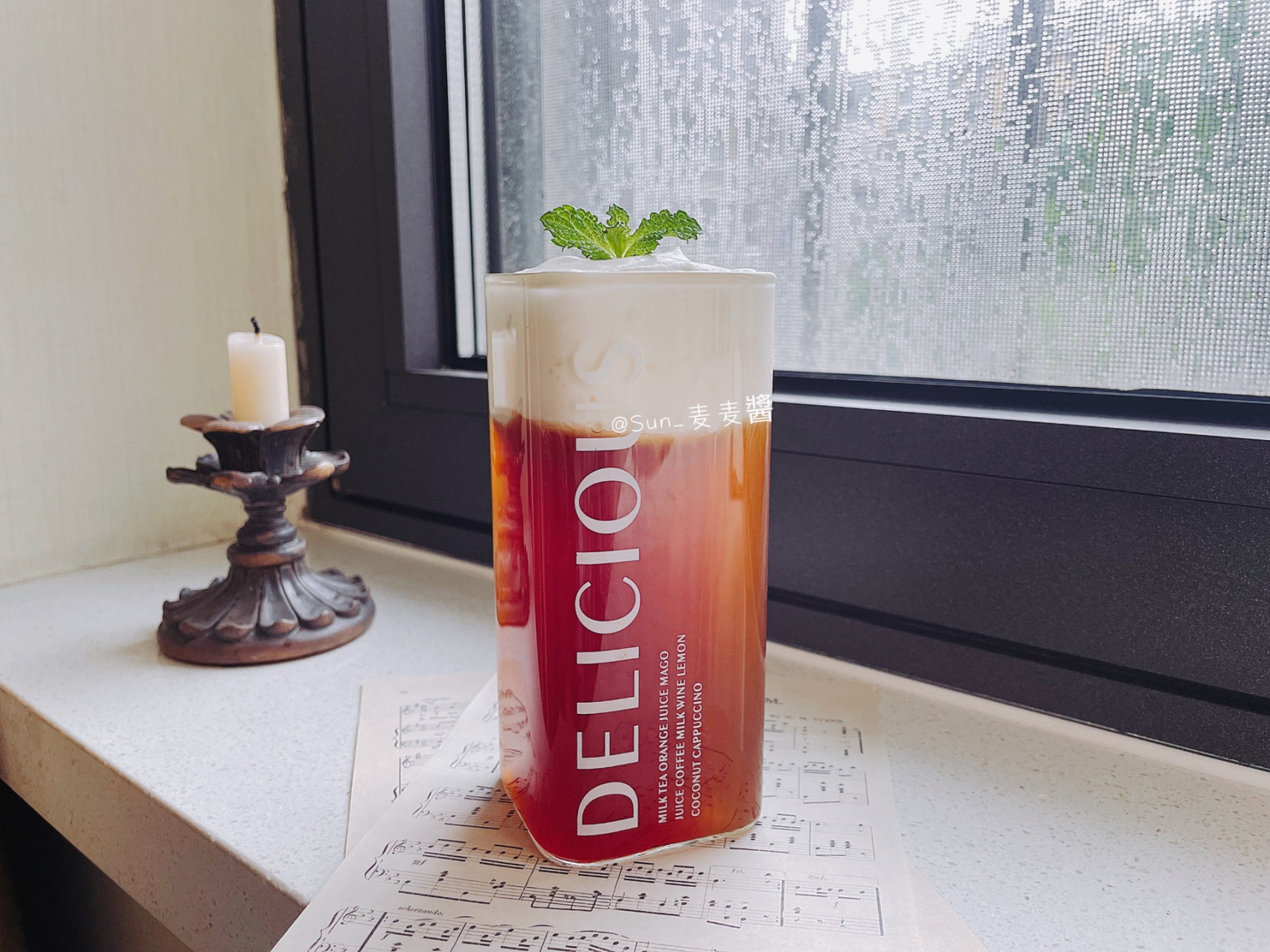 海盐奶盖红茶  海盐奶盖红茶的用料 红茶:5g 开水:350g 淡奶油:70g